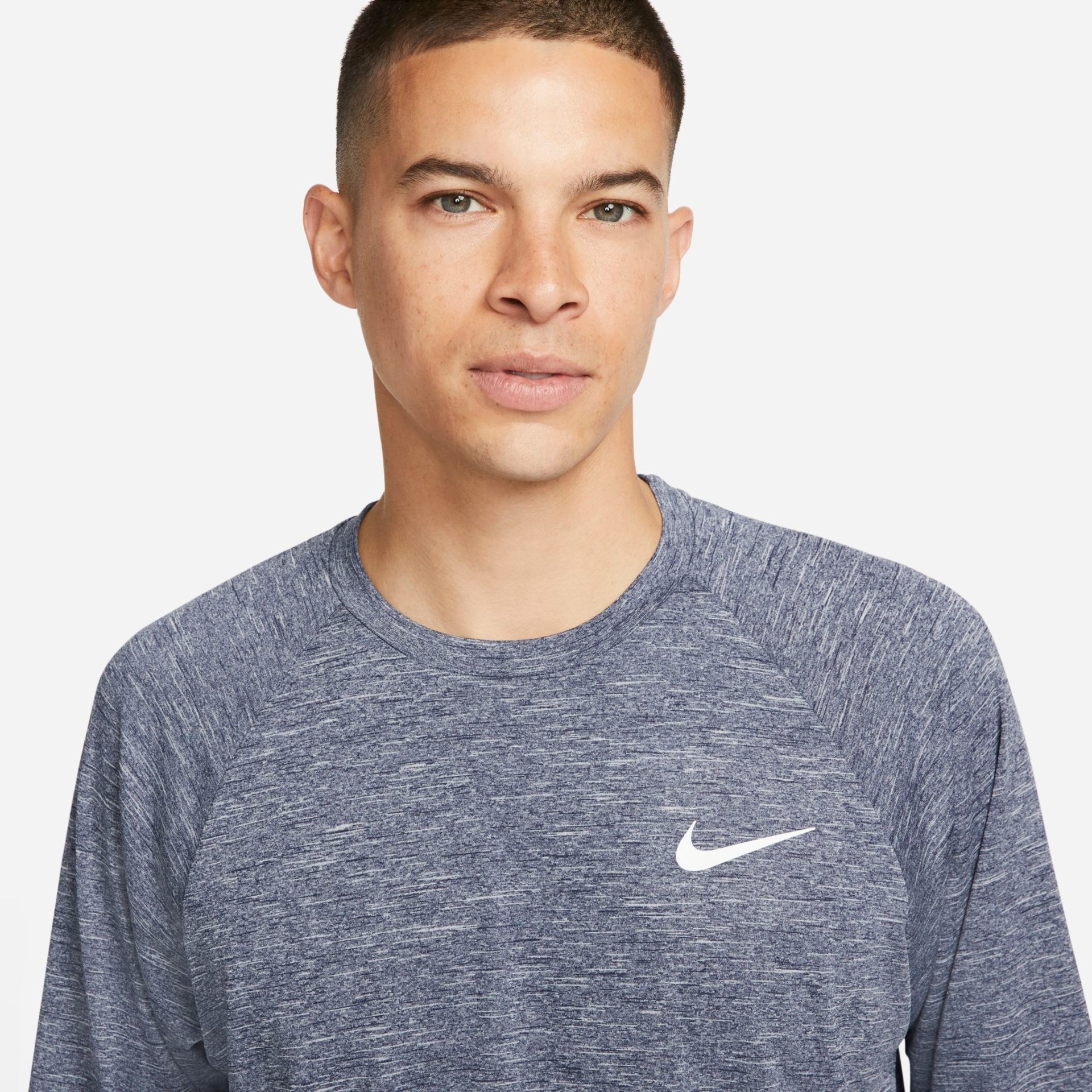 Camiseta Nike Hydroguard Heather UV Masculina - Foto 3