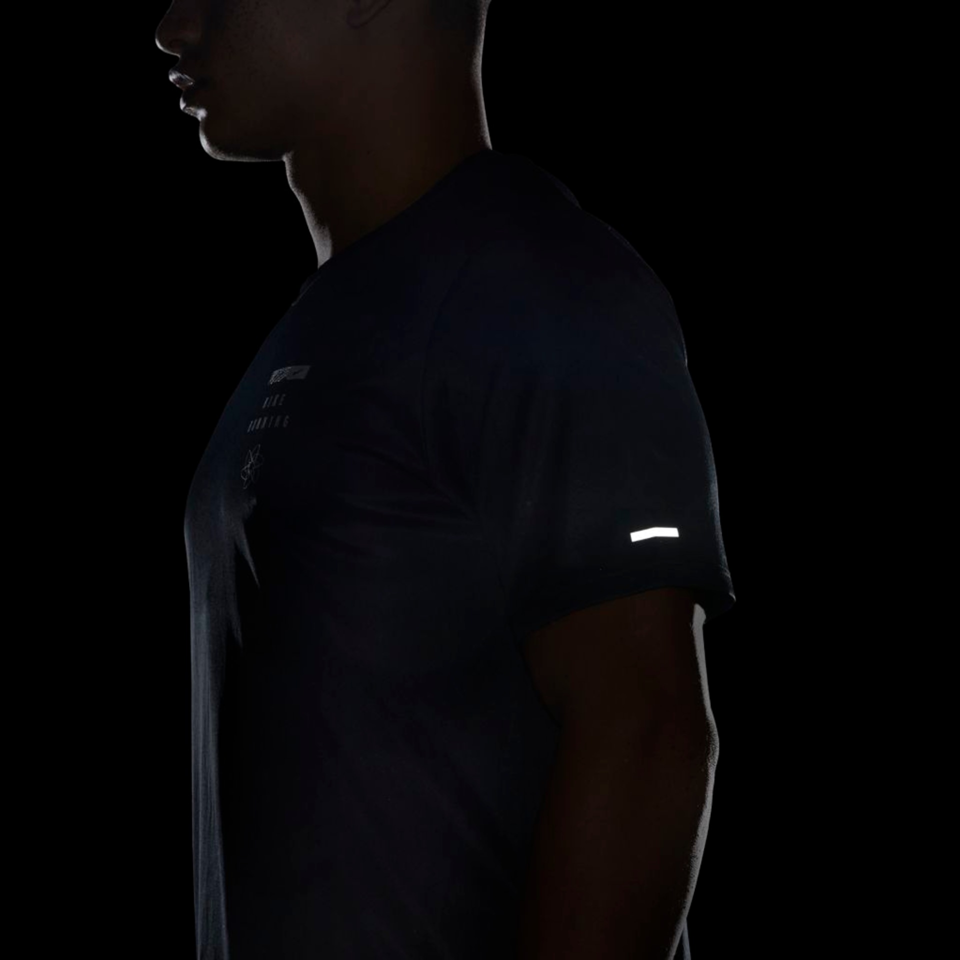 Camiseta Nike Dri-FIT UV Run Division Miler Masculina - Foto 7