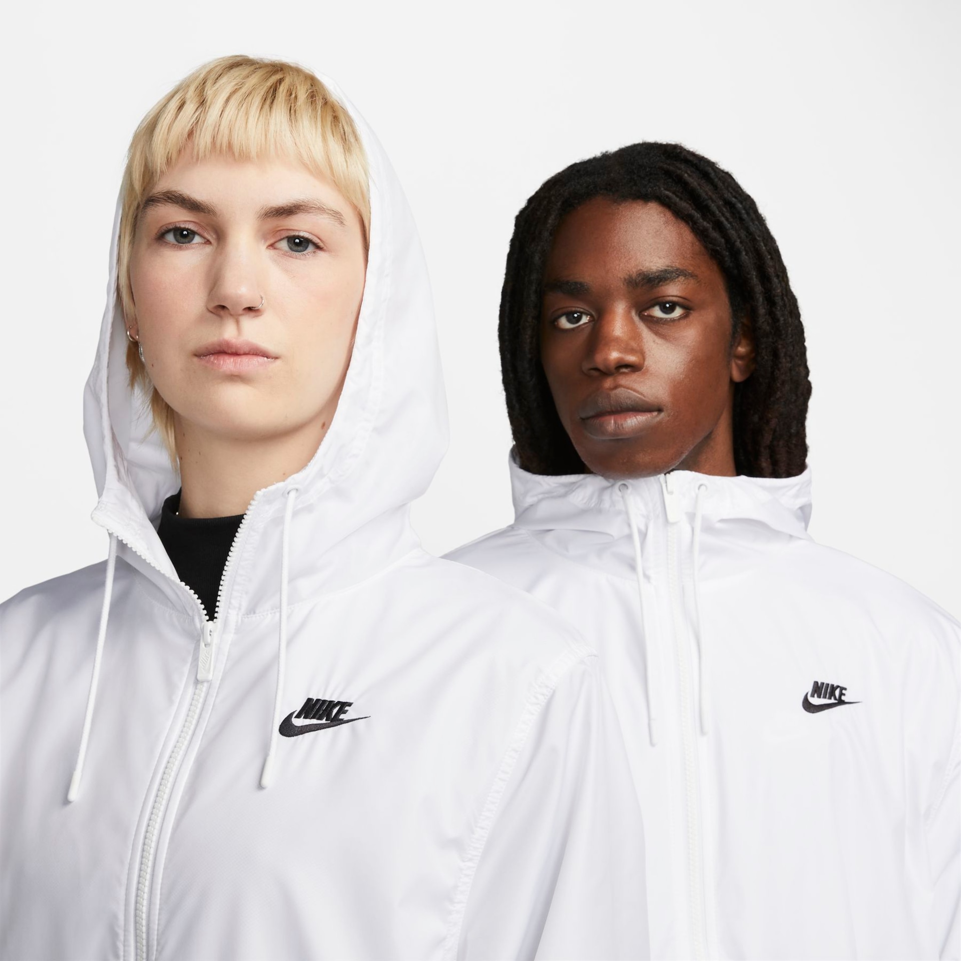 Jaqueta Nike Sportswear Essential Repel Feminina - Foto 3