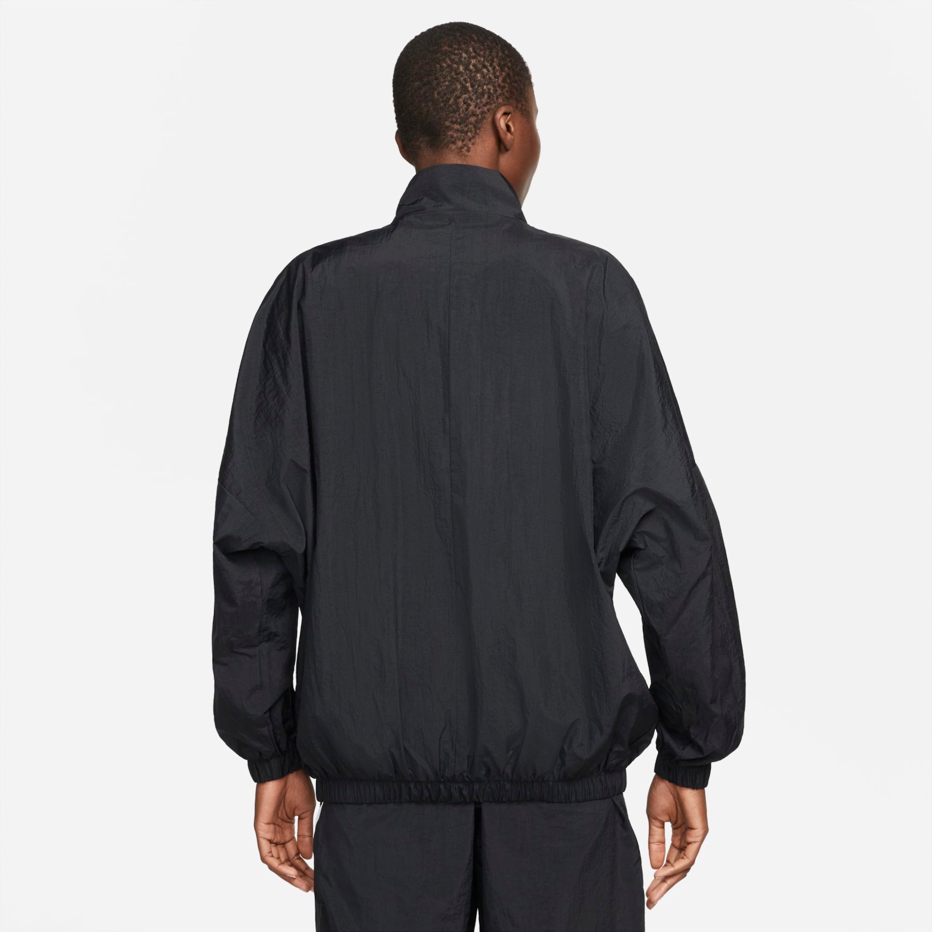 Jaqueta Nike Sportswear Woven Essential Feminina - Foto 2