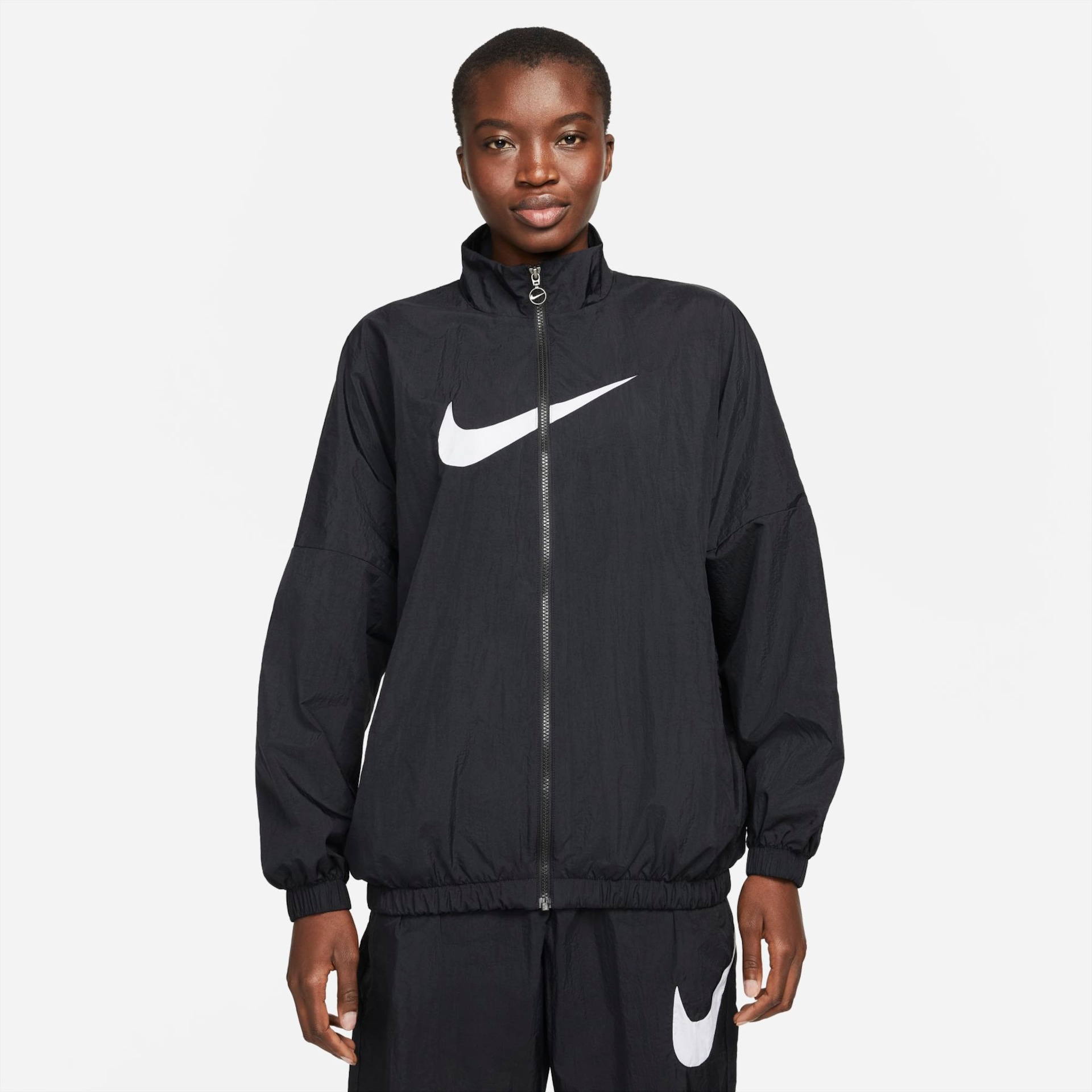 Jaqueta Nike Sportswear Woven Essential Feminina - Foto 1