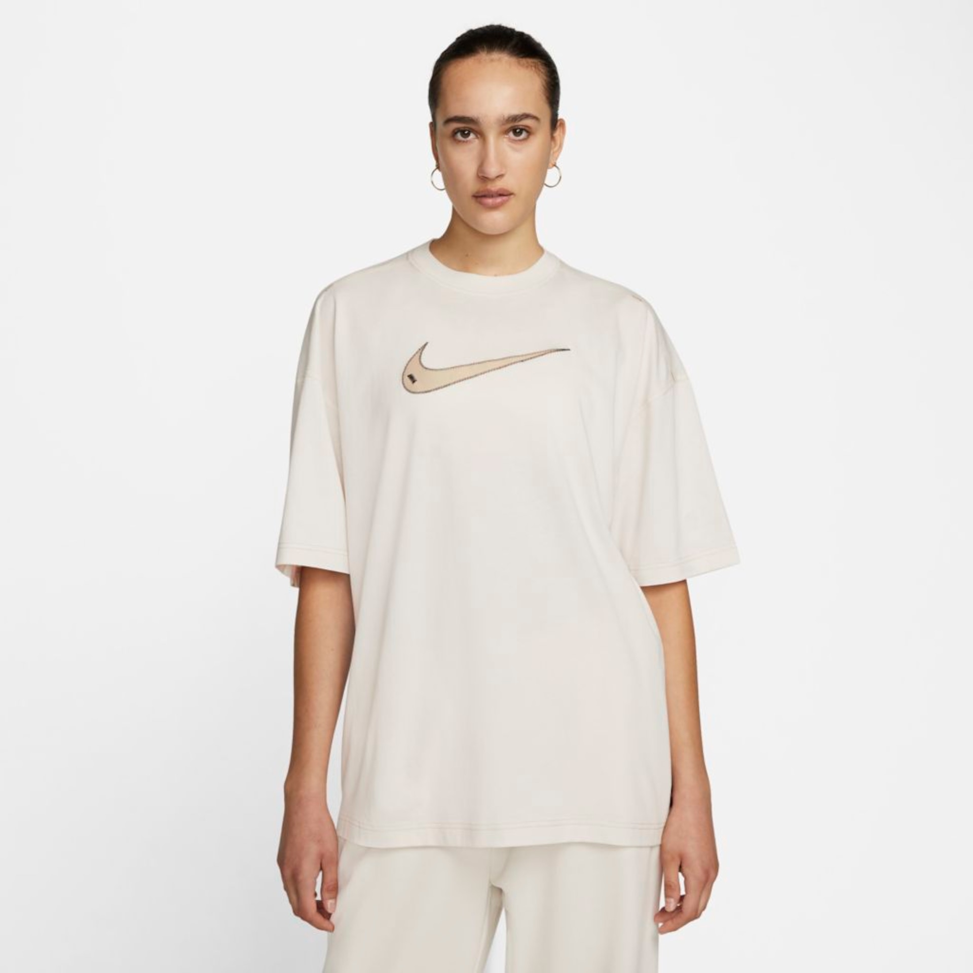 Camiseta Nike Brasil Swoosh Feminina da Nike com menor preço