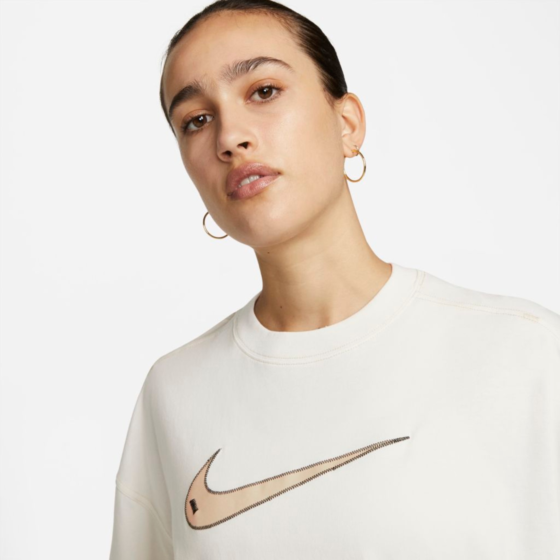 Camiseta Nike Sportswear Swoosh Feminina - Foto 3