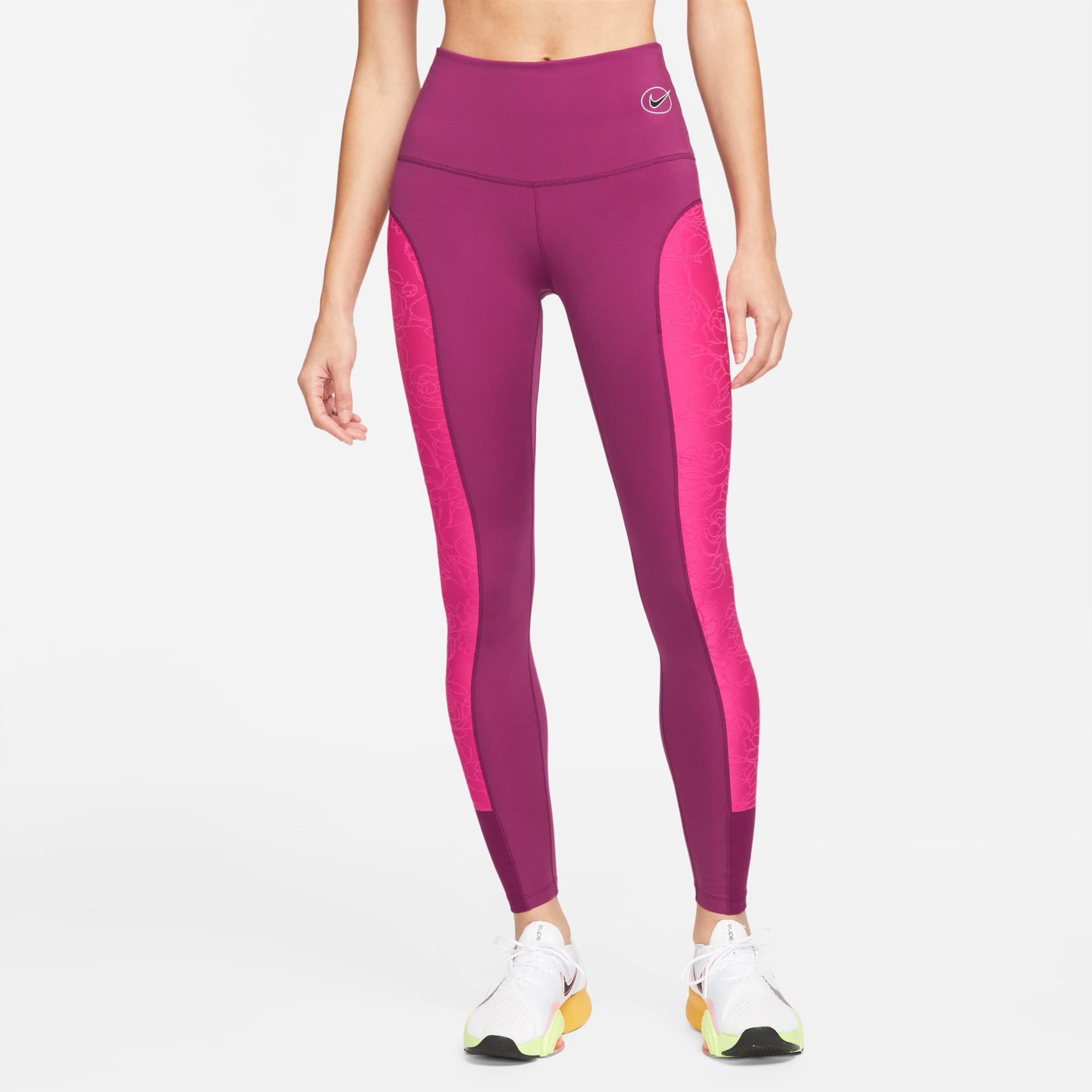 Plus Size - Calça Nike Sportswear Essential Feminina