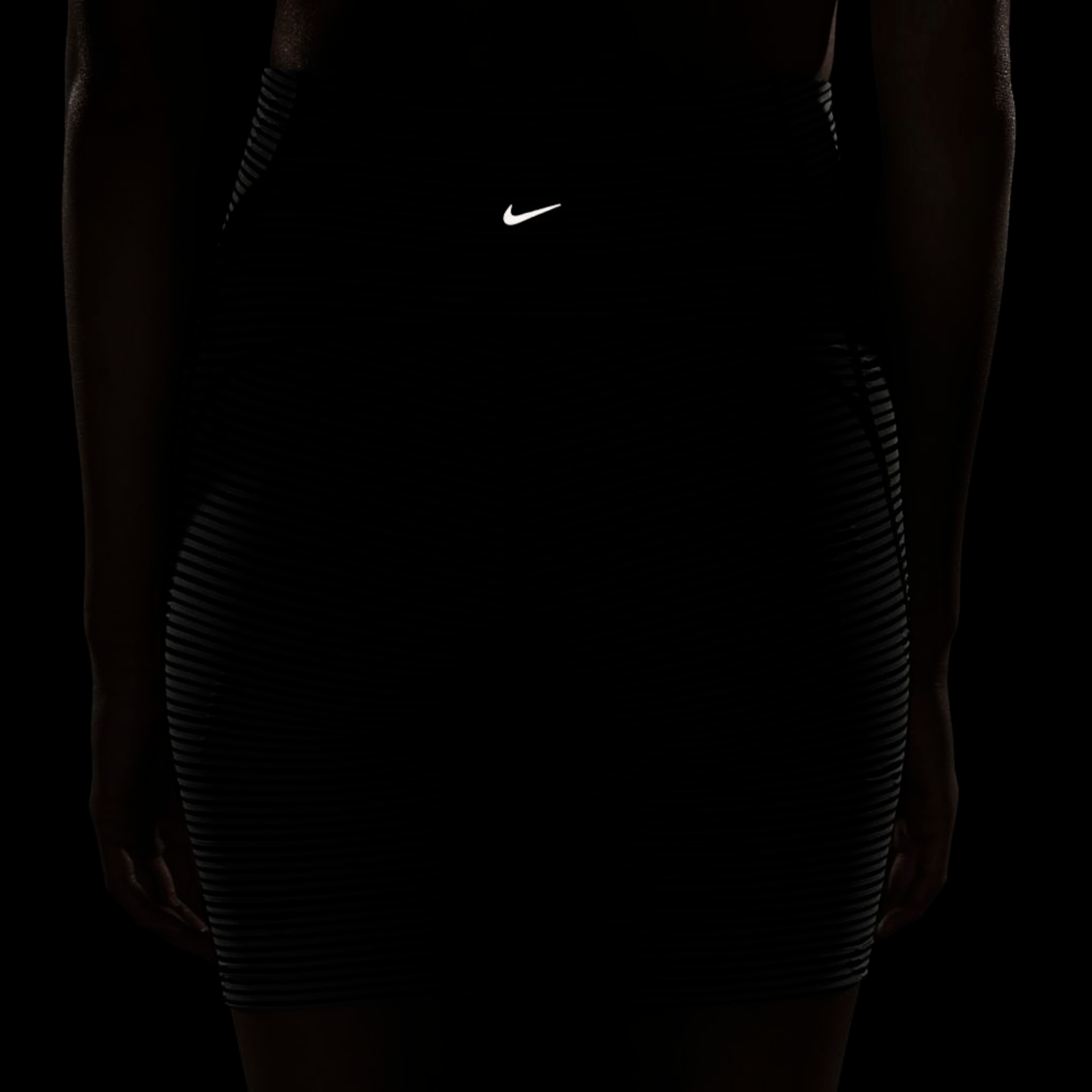Shorts Nike Dri-FIT Feminino - Foto 5