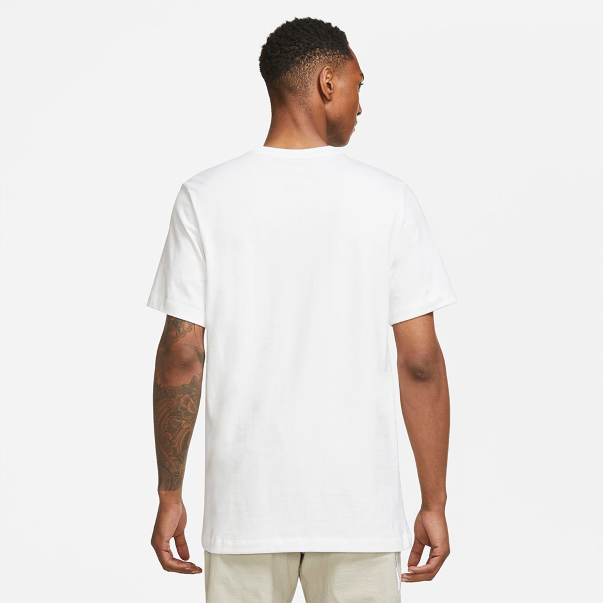 Camiseta Nike Sportswear Masculina - Foto 2