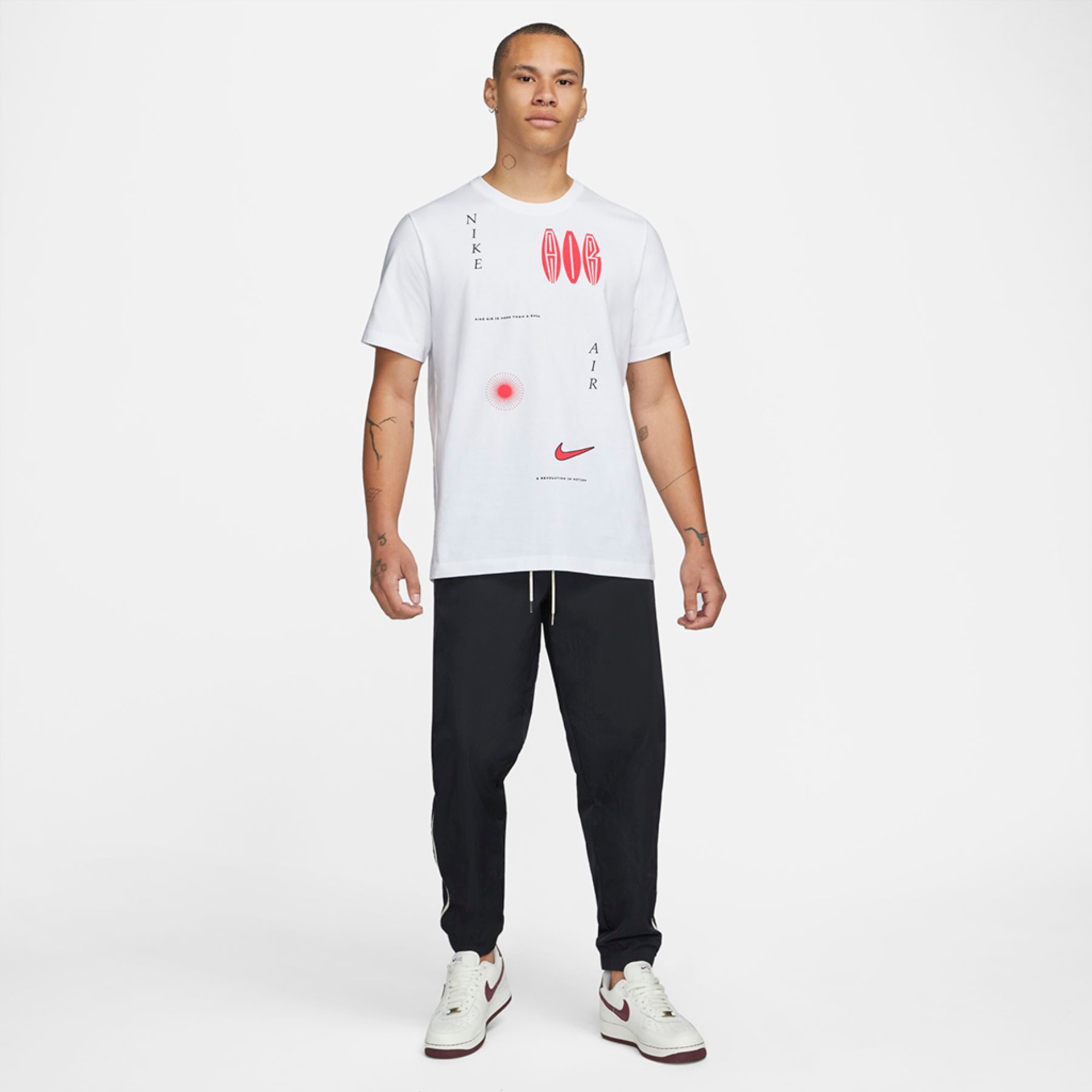 Camiseta Nike Sportswear Masculina - Foto 4