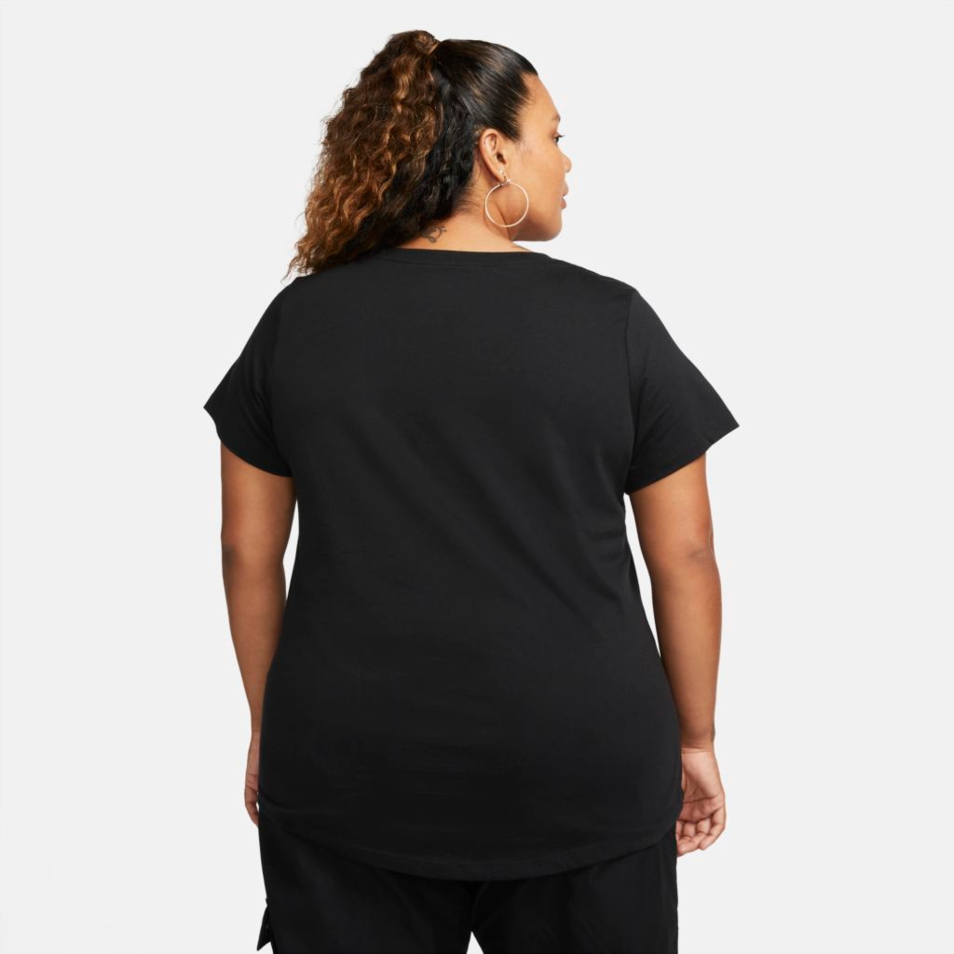 Plus Size - Camiseta Nike Sportswear Icon Clash Feminina - Foto 2