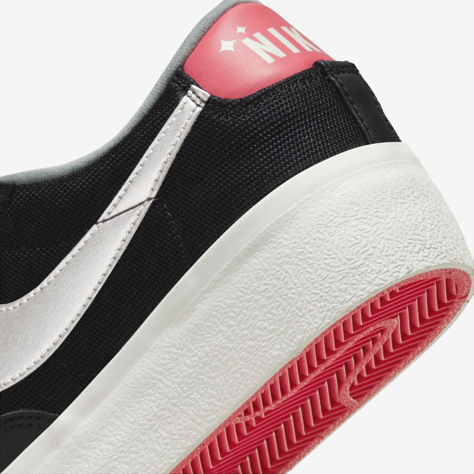 Tênis Nike Blazer Low Platform Feminino - Foto 8