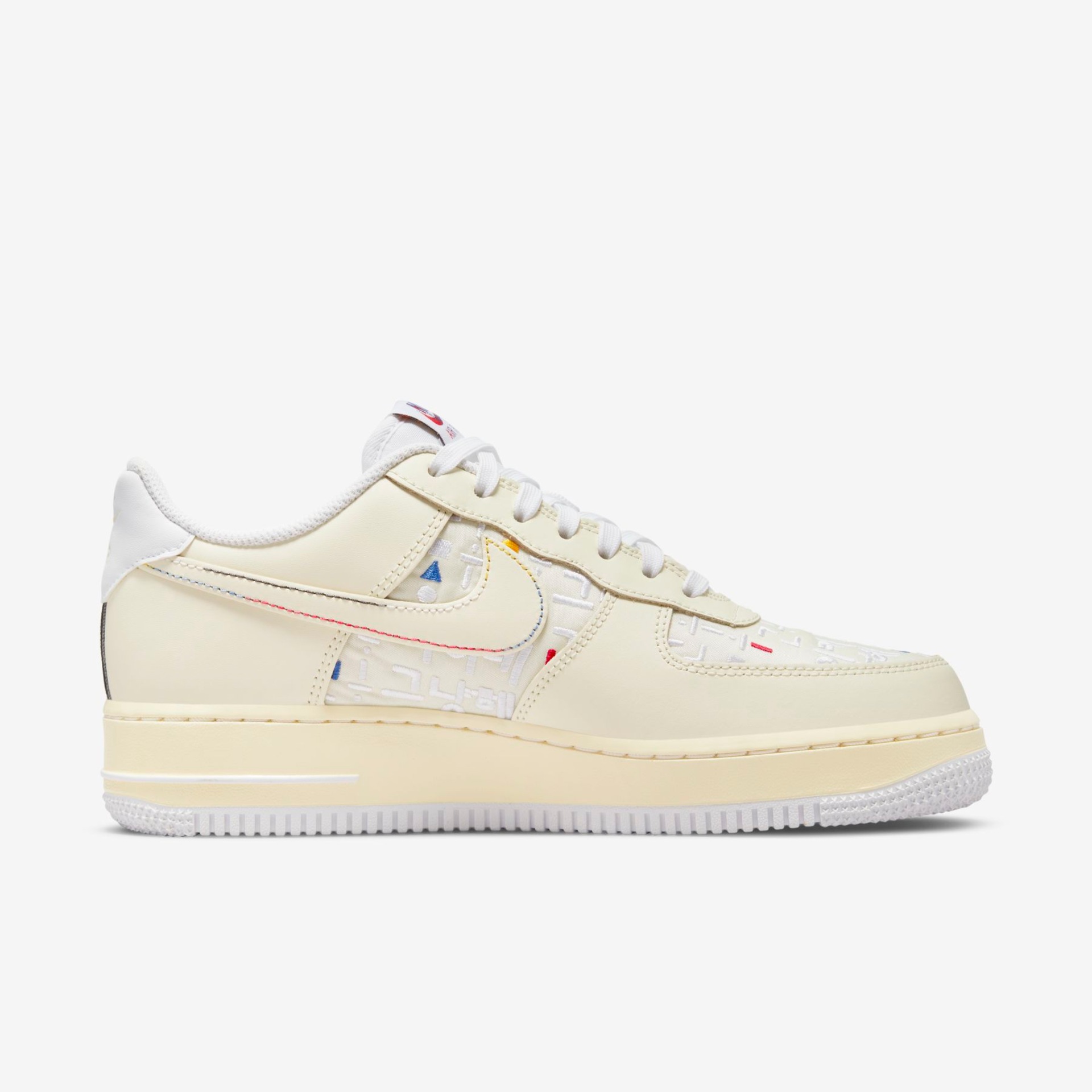 Tênis Nike Air Force 1 '07 LV8 Feminino - Foto 3