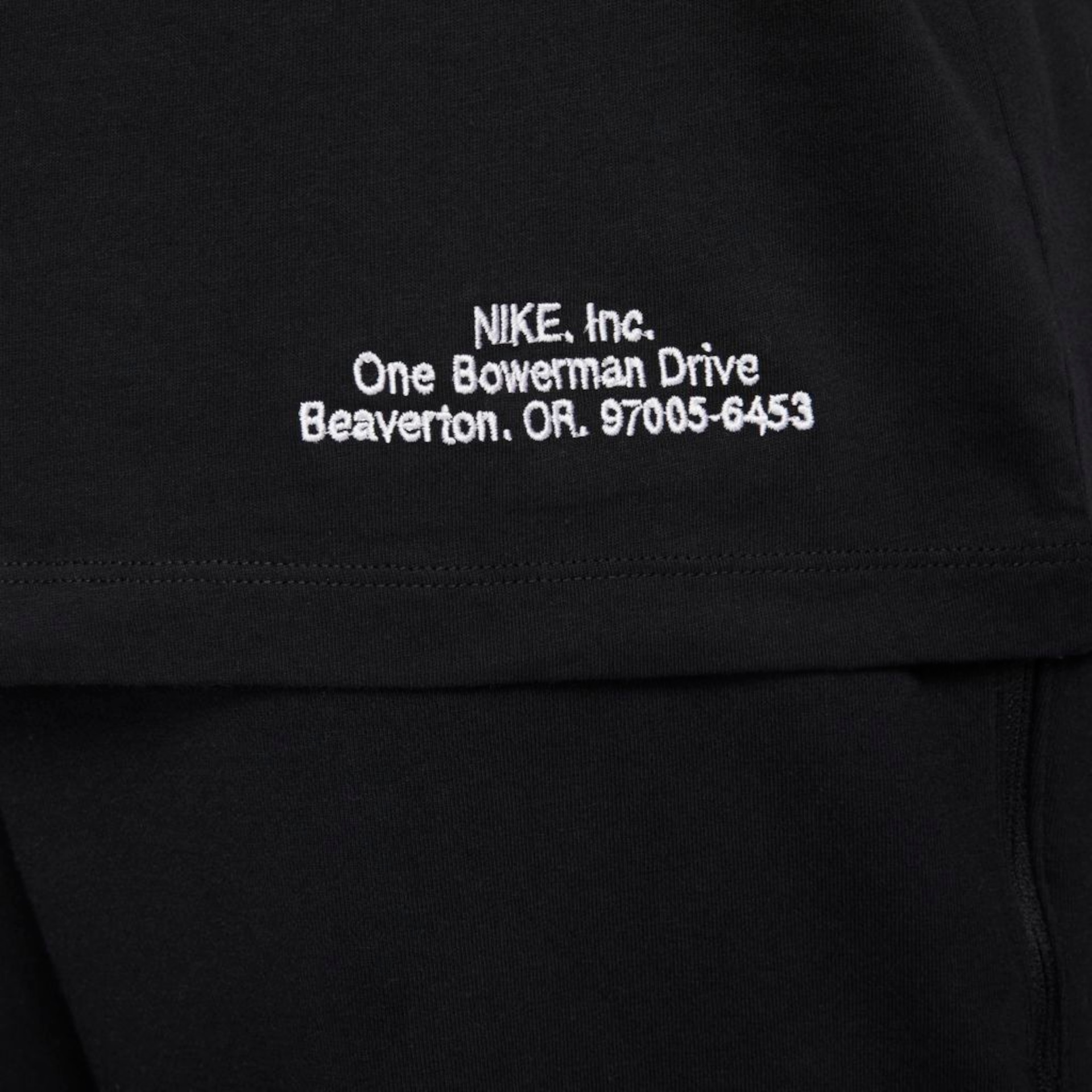 Camiseta Nike Sportswear Masculina - Foto 4
