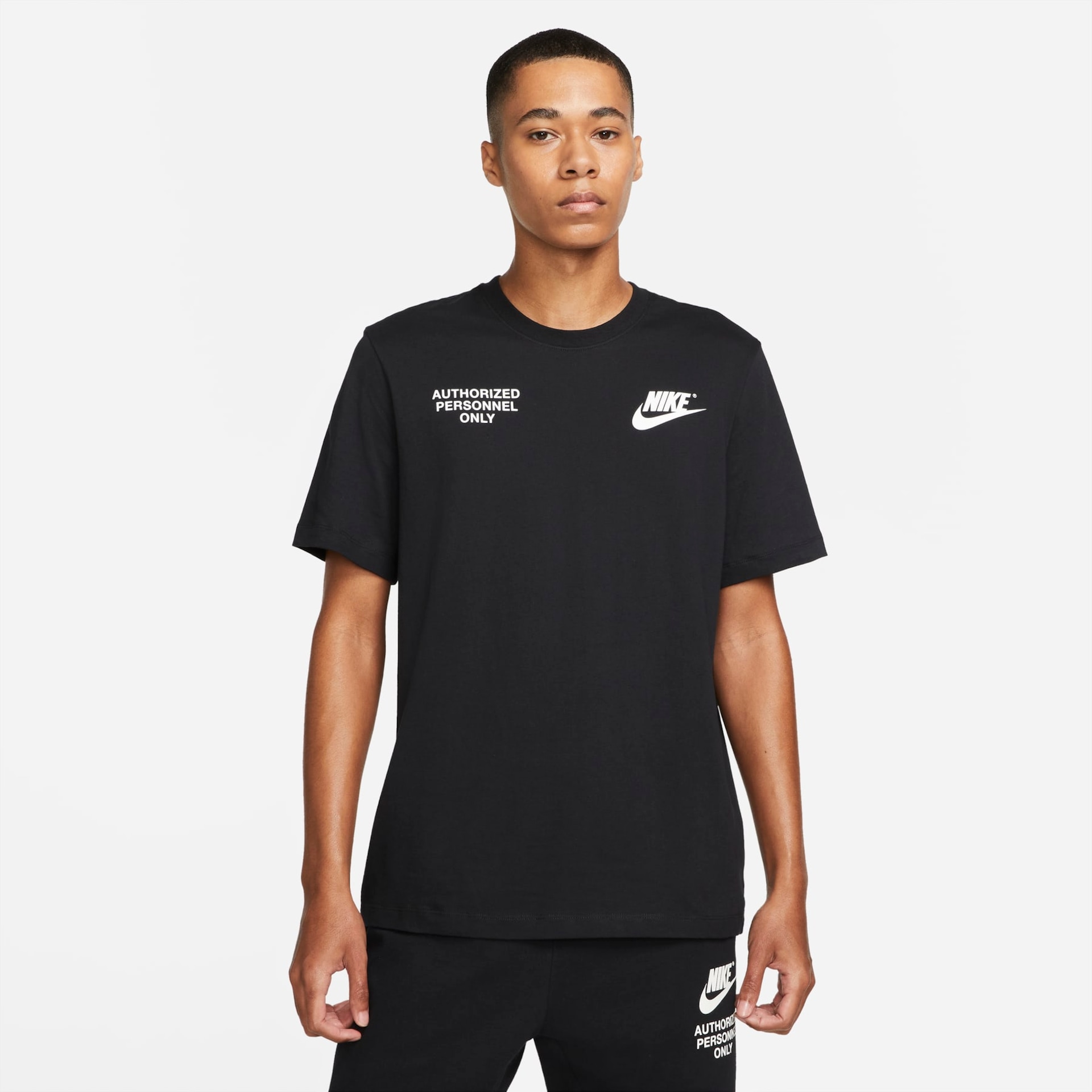 Camiseta Nike Sportswear Masculina - Foto 1