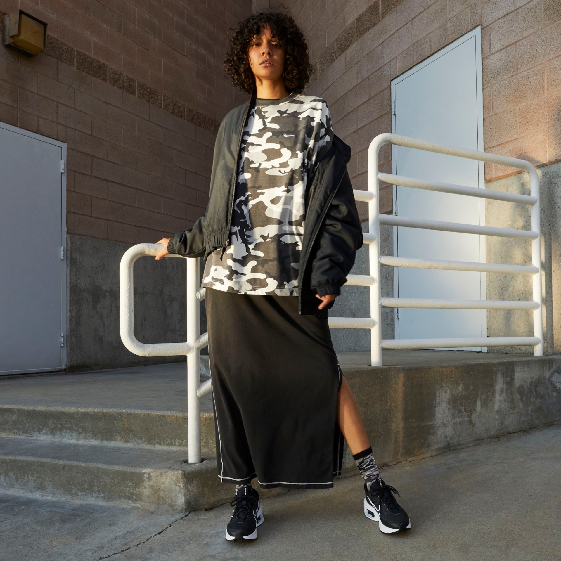 Tênis Nike Air Max INTRLK Feminino - Foto 10