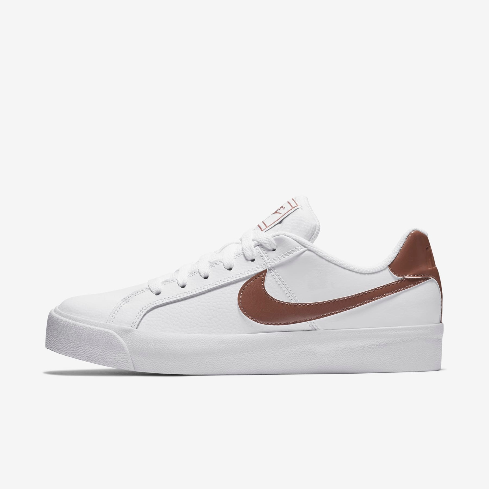 Tênis Nike Court Royale Feminino - Foto 1