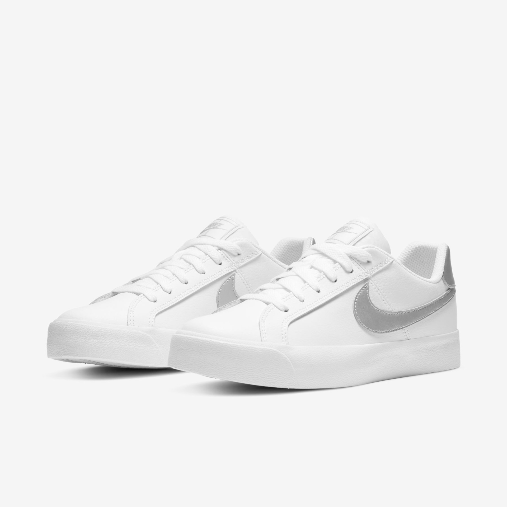 Tênis Nike Court Royale Feminino - Foto 5