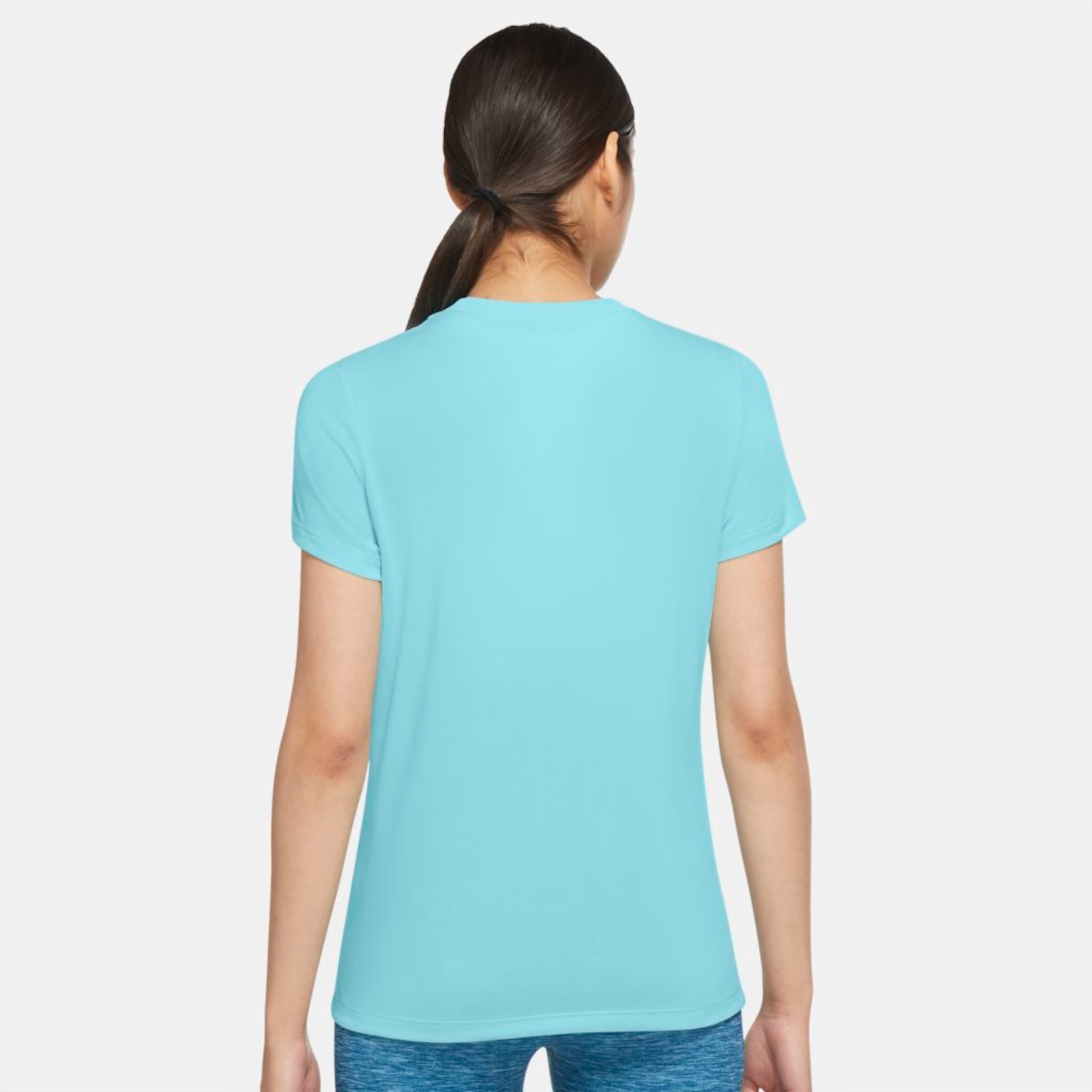 Camiseta Nike Dri-FIT Legend Feminina - Foto 2