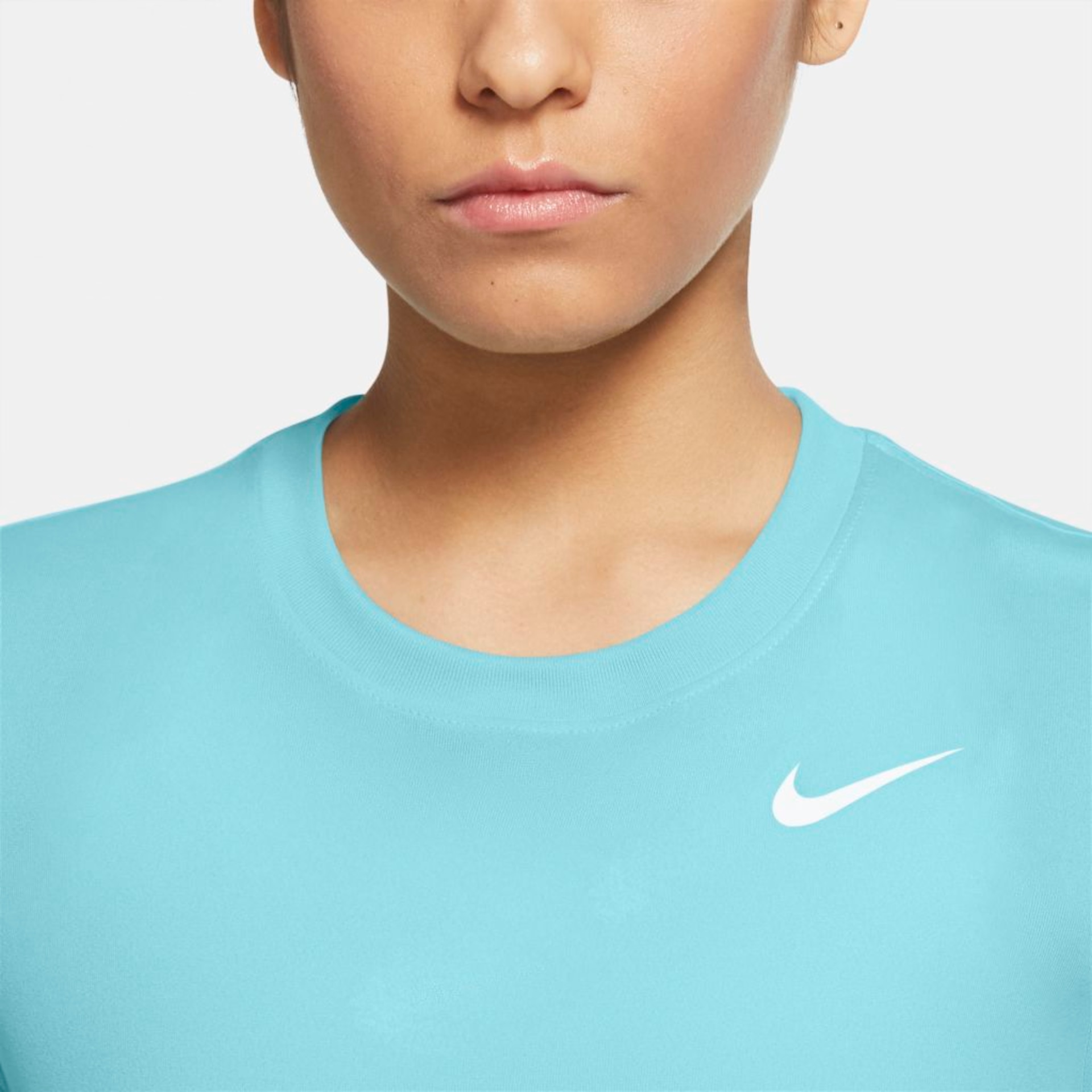 Camiseta Nike Dri-FIT Legend Feminina - Foto 3