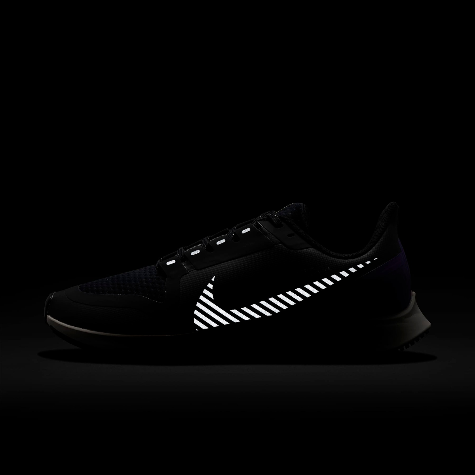 Tênis Nike Air Zoom Pegasus 36 Shield Feminino - Foto 9