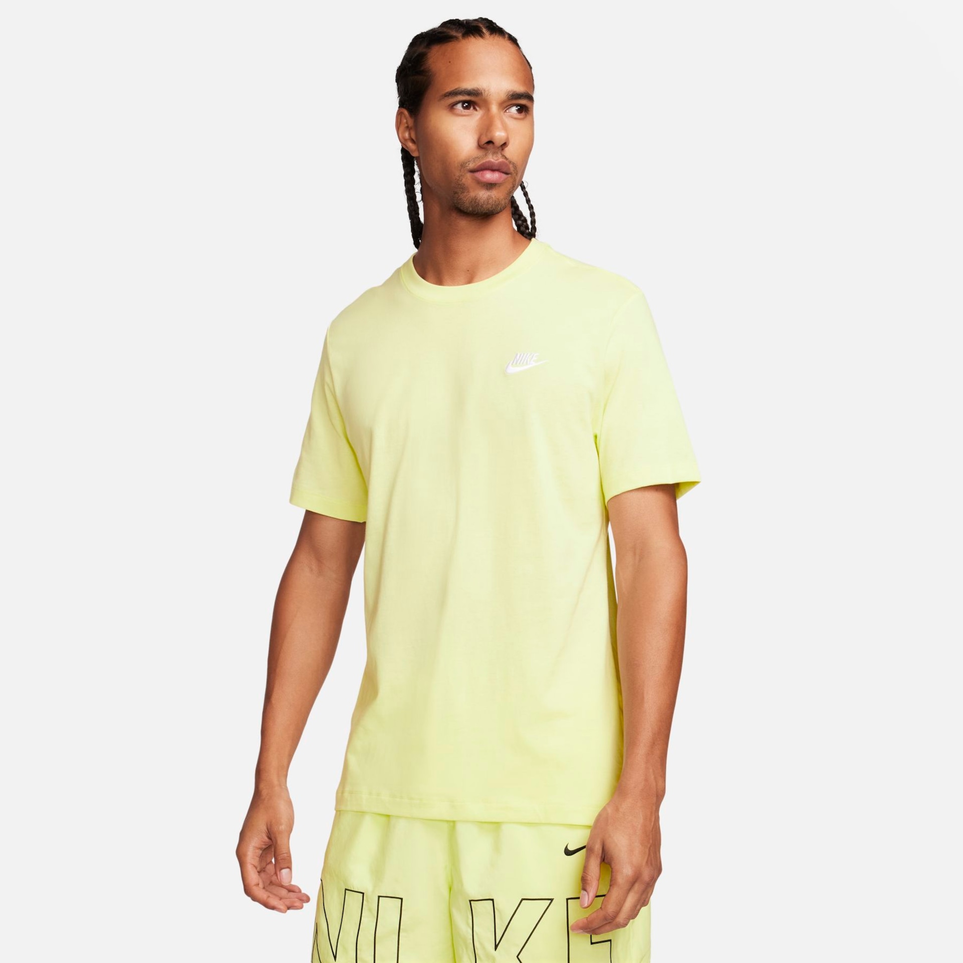 Camiseta Nike Sportswear Club Masculina Camiseta Nike Sportswear Club Masculina
