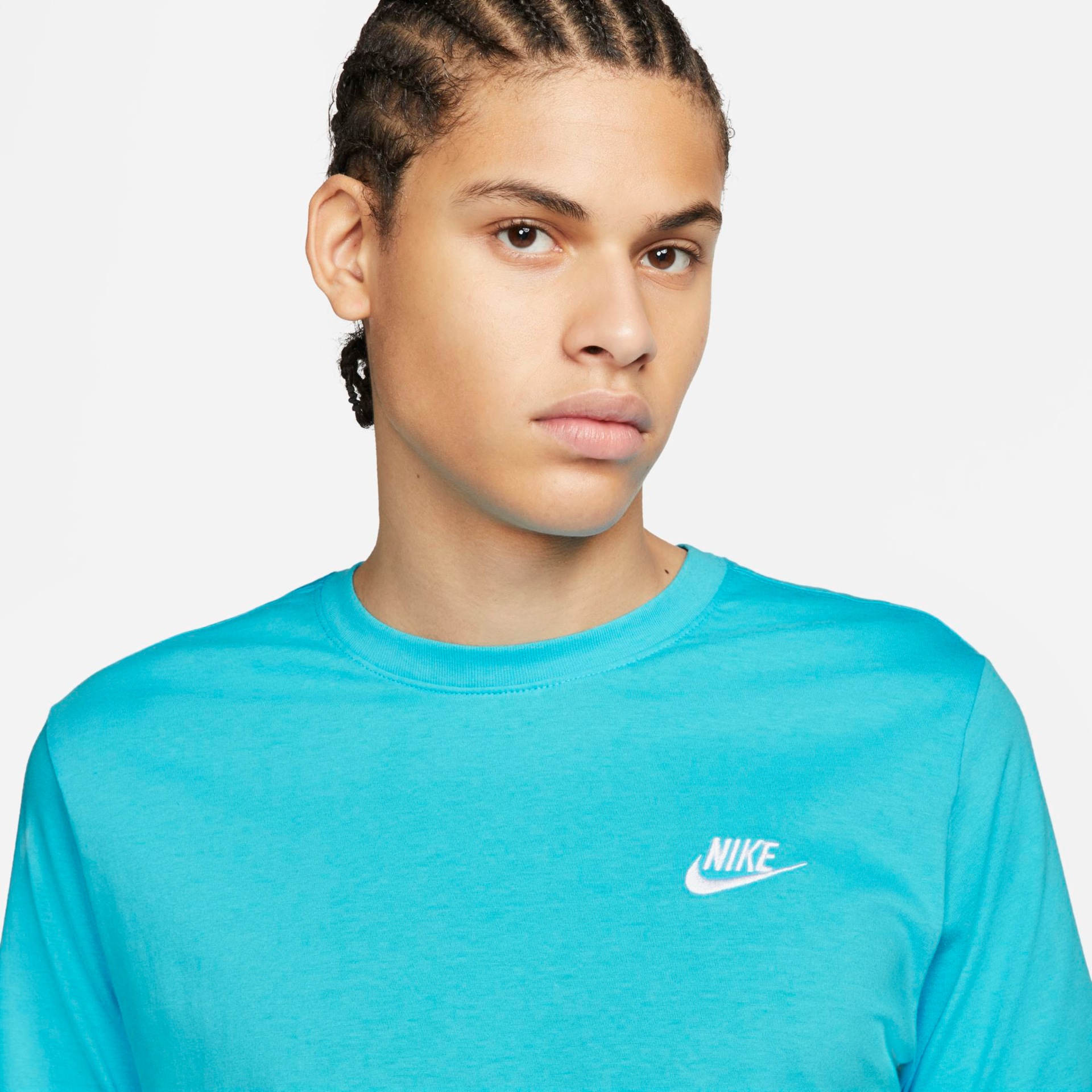 Camiseta Nike Sportswear Club Masculina - Foto 3