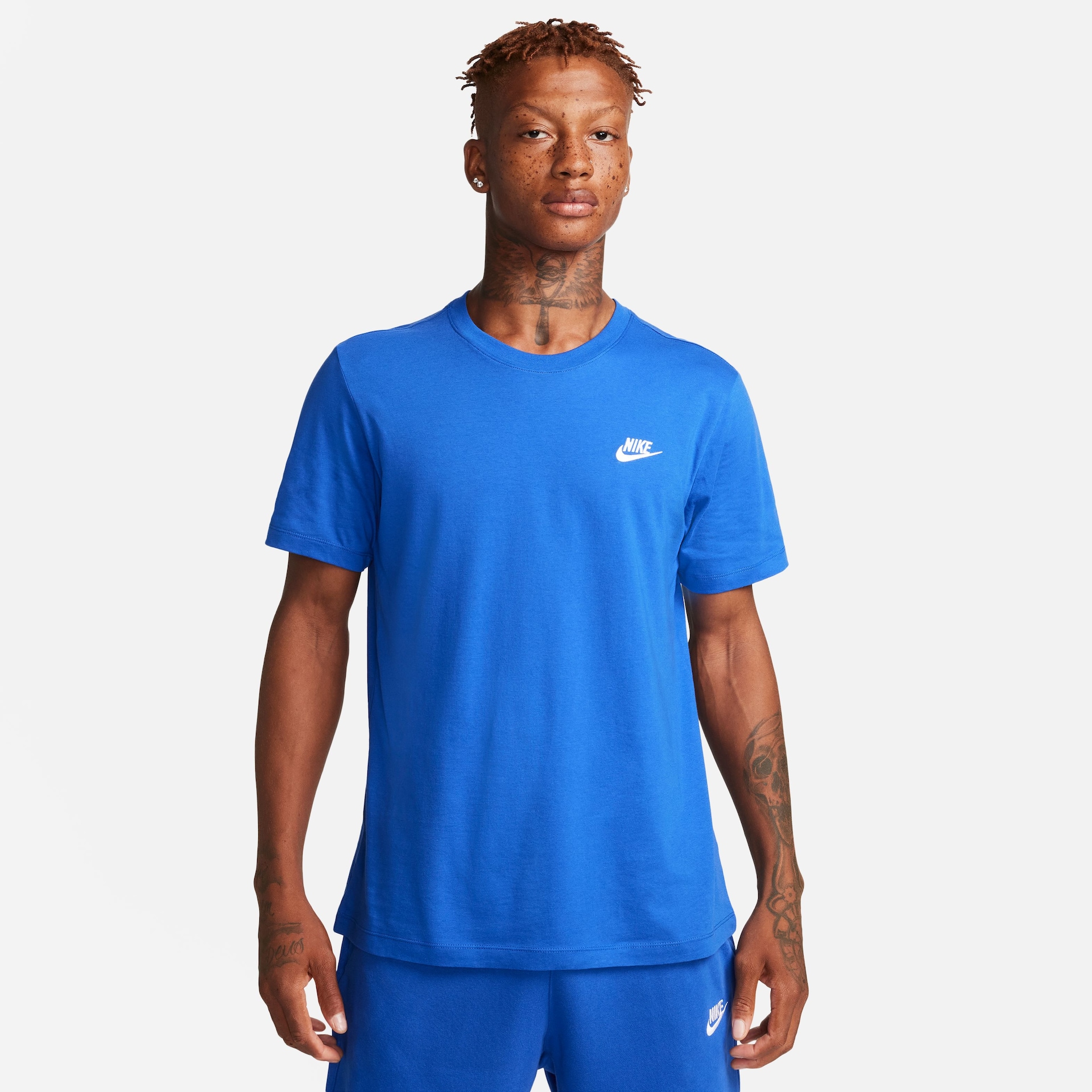 Camiseta Nike Sportswear Club Masculina - Foto 1