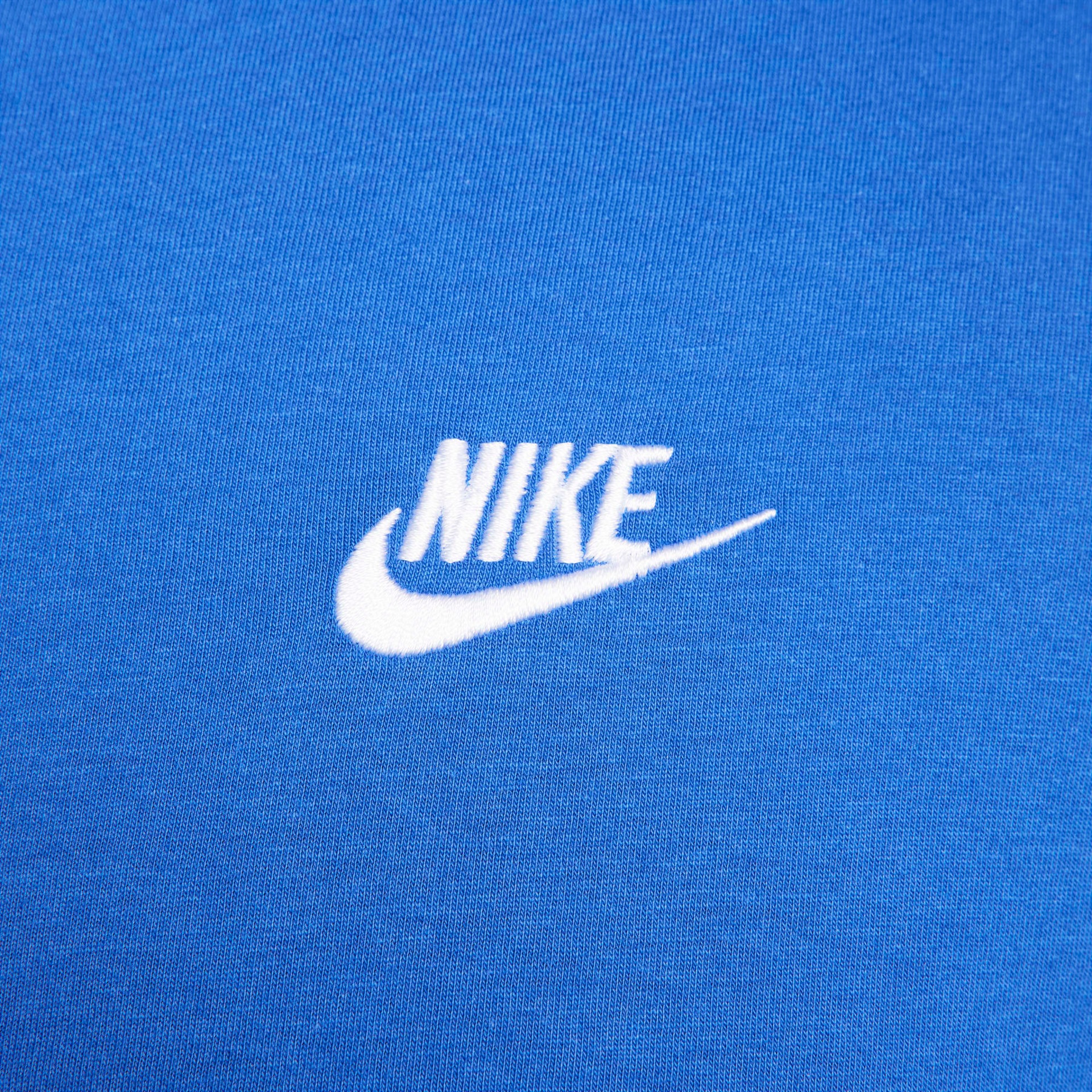 Camiseta Nike Sportswear Club Masculina - Foto 8