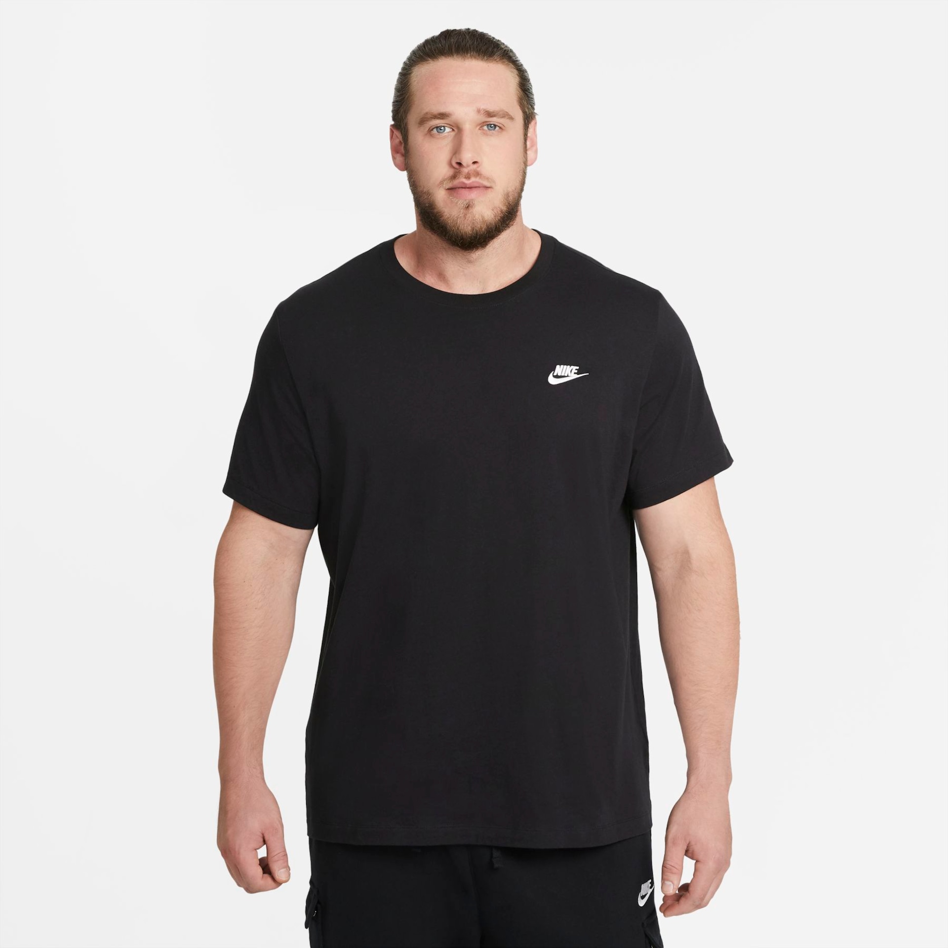 Camiseta Nike Sportswear Club Masculina - Foto 6