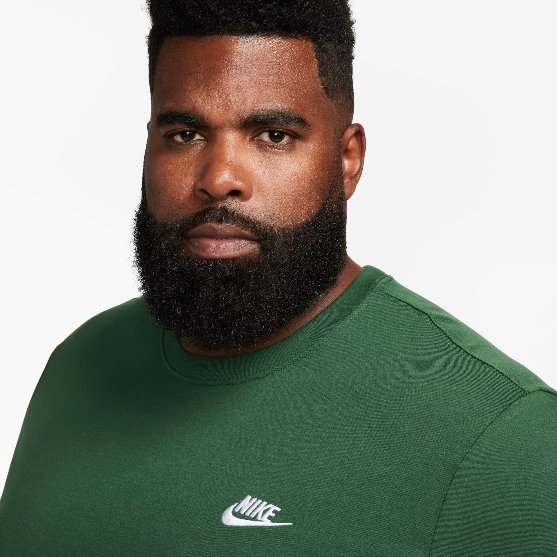 Camiseta Nike Sportswear Club Masculina - Foto 8