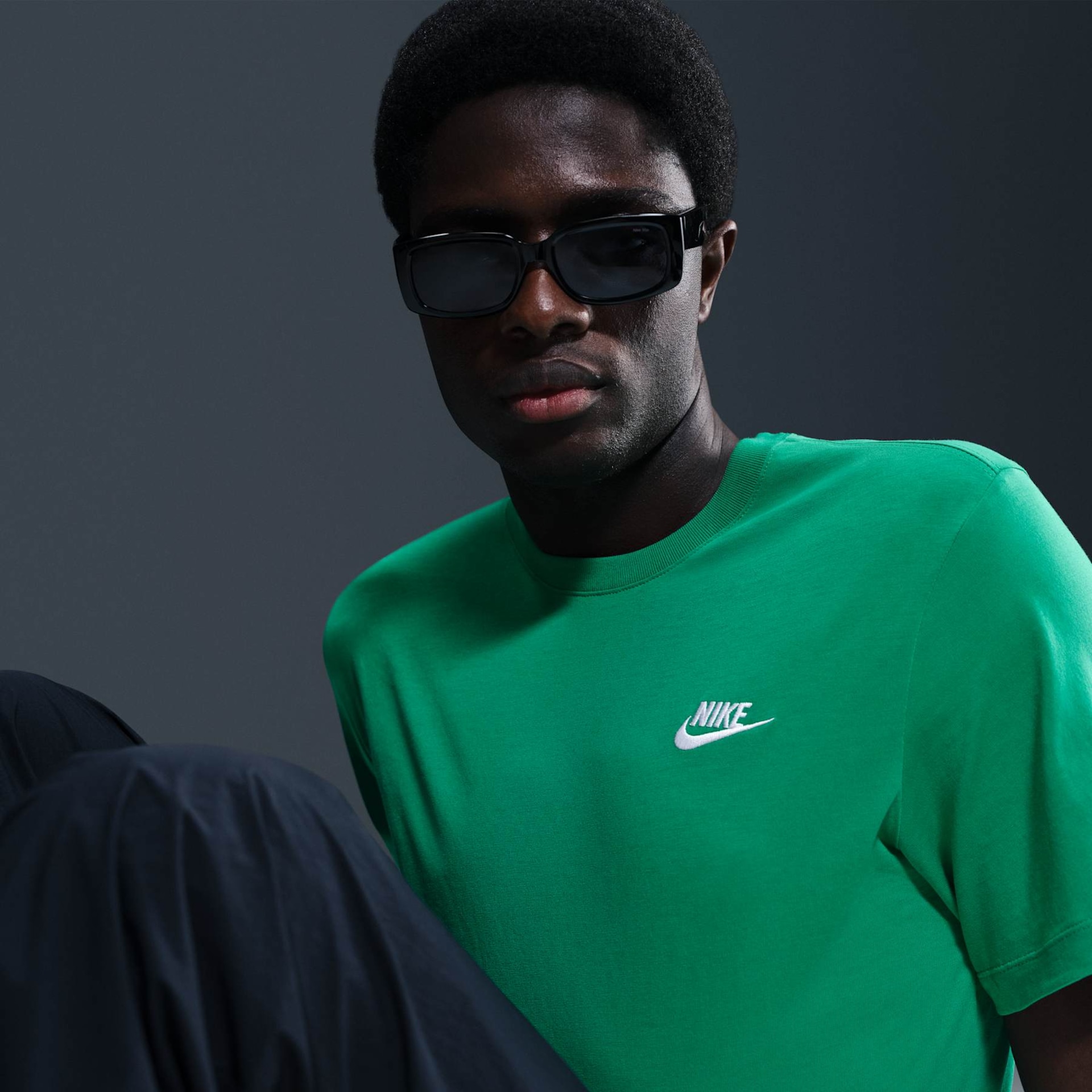 Camiseta Nike Sportswear Club Masculina - Foto 3