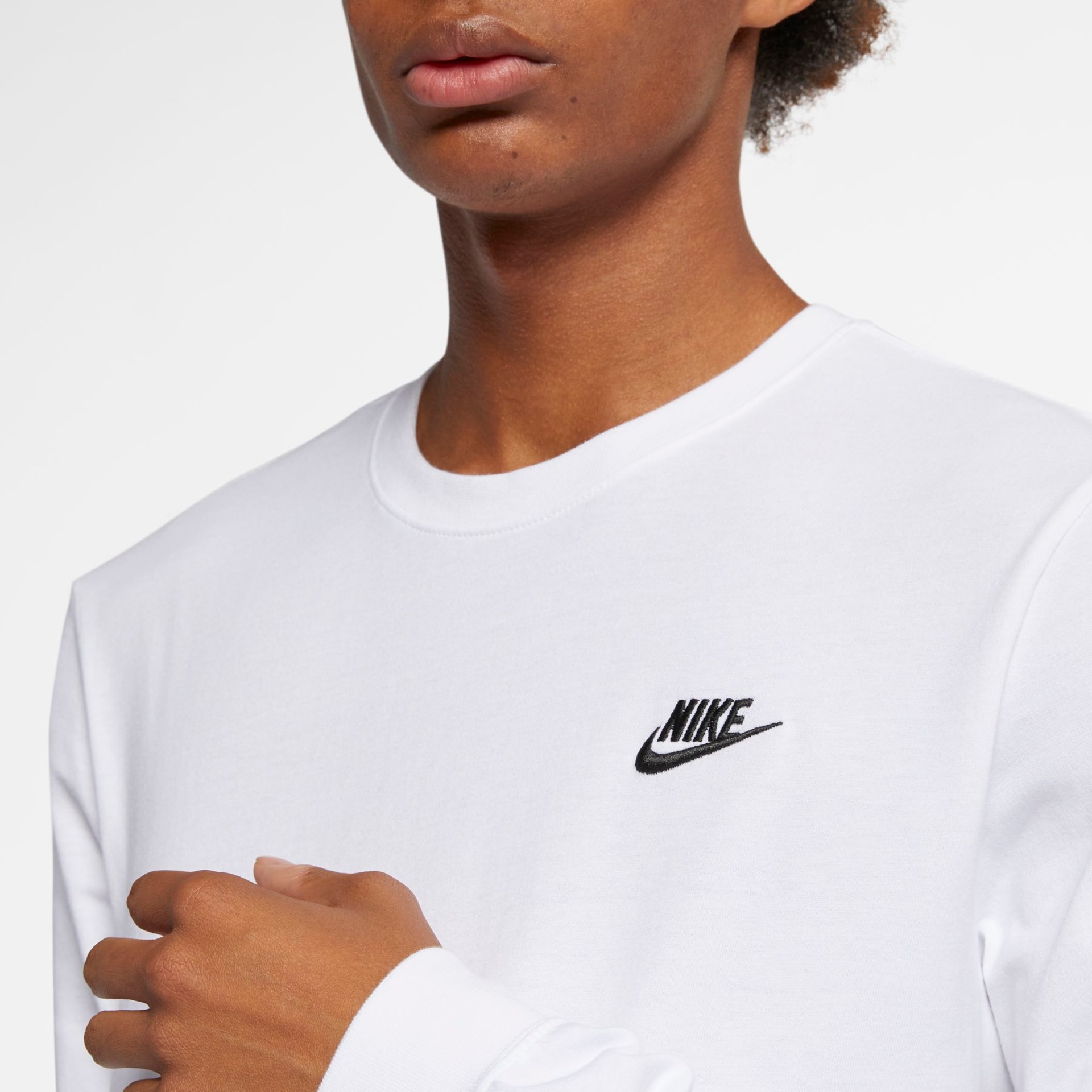 Camiseta Nike Sportswear Masculina - Foto 3