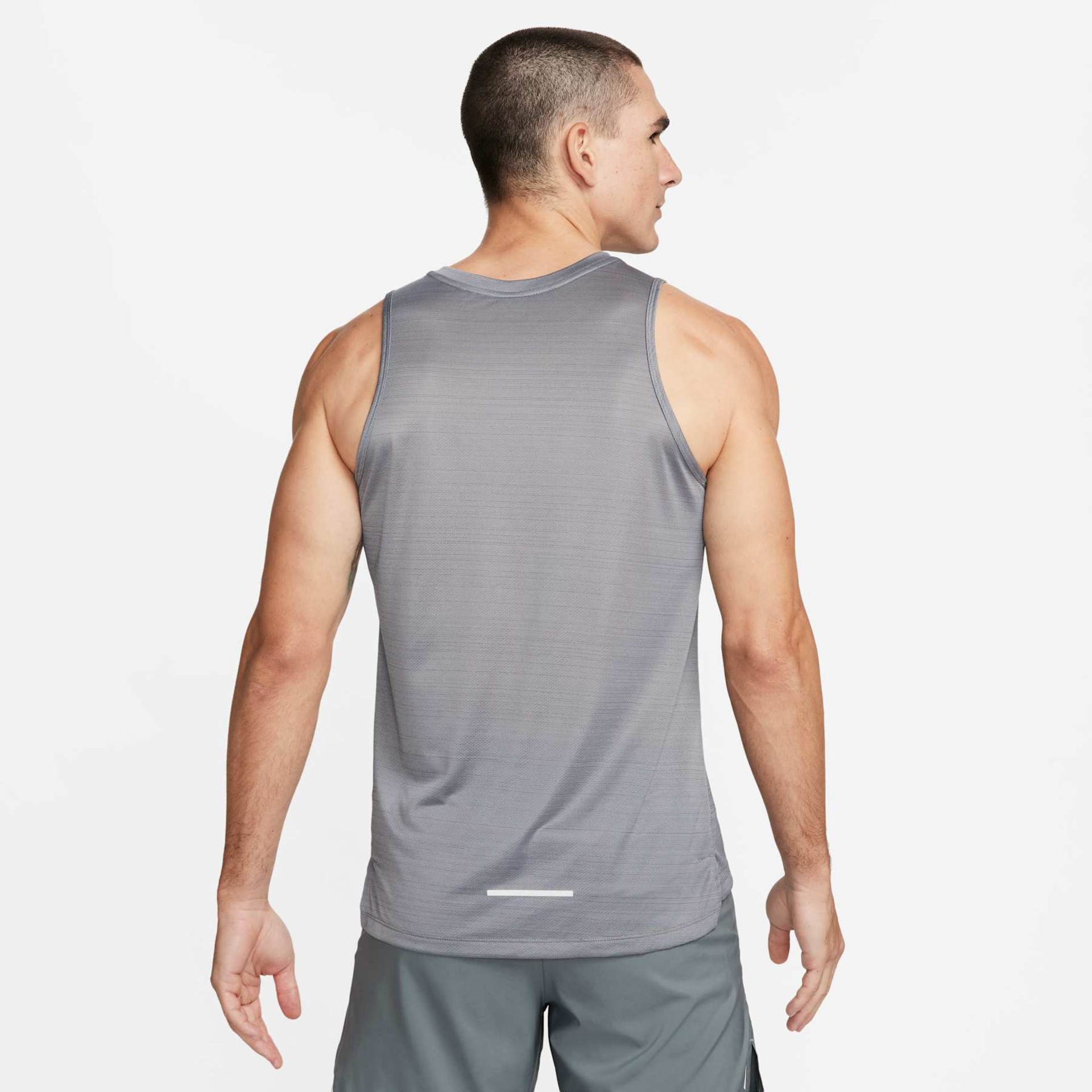 Regata Nike Dri-FIT Miler Masculina - Foto 2