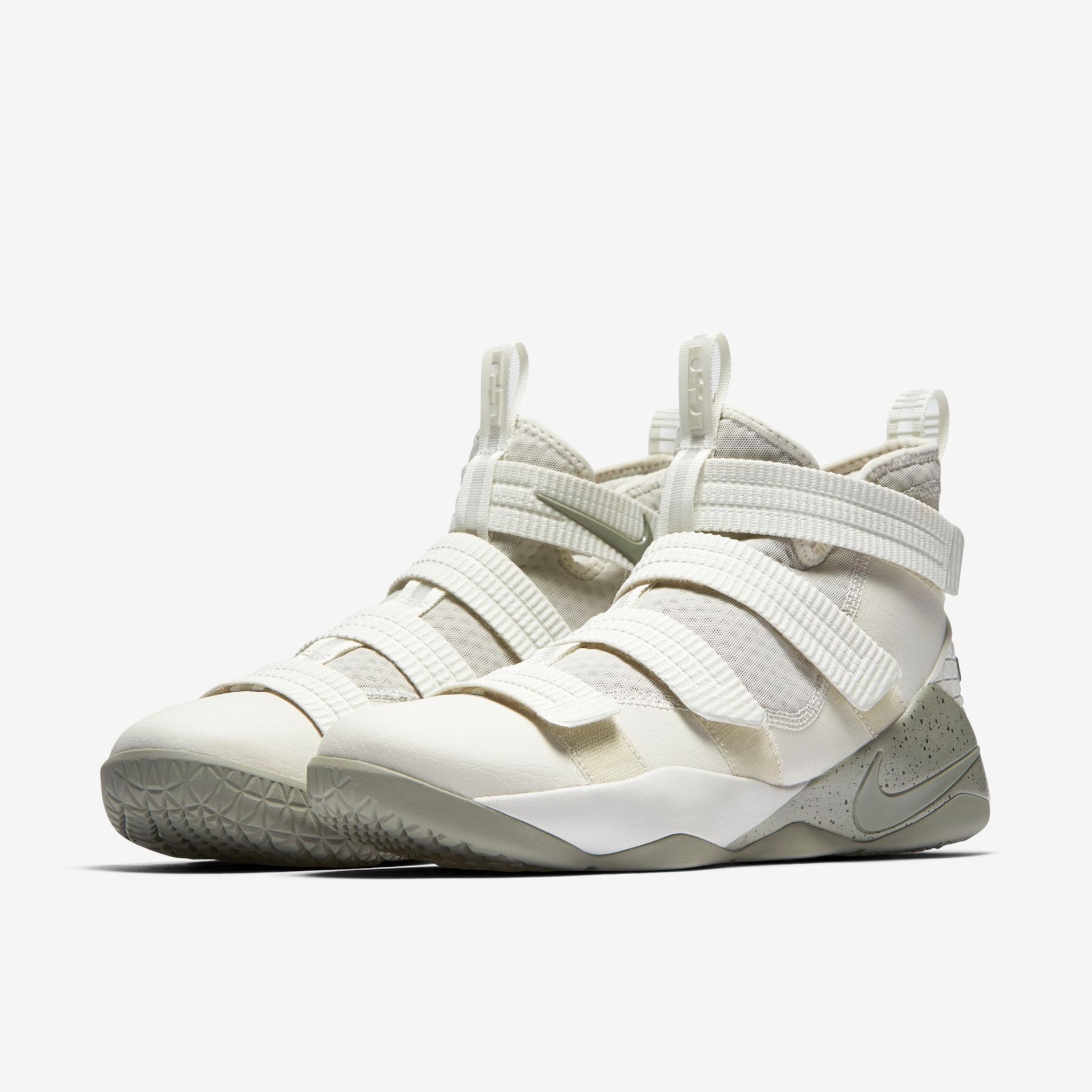 Tênis Nike Lebron Soldier XI SFG Masculino - Foto 5