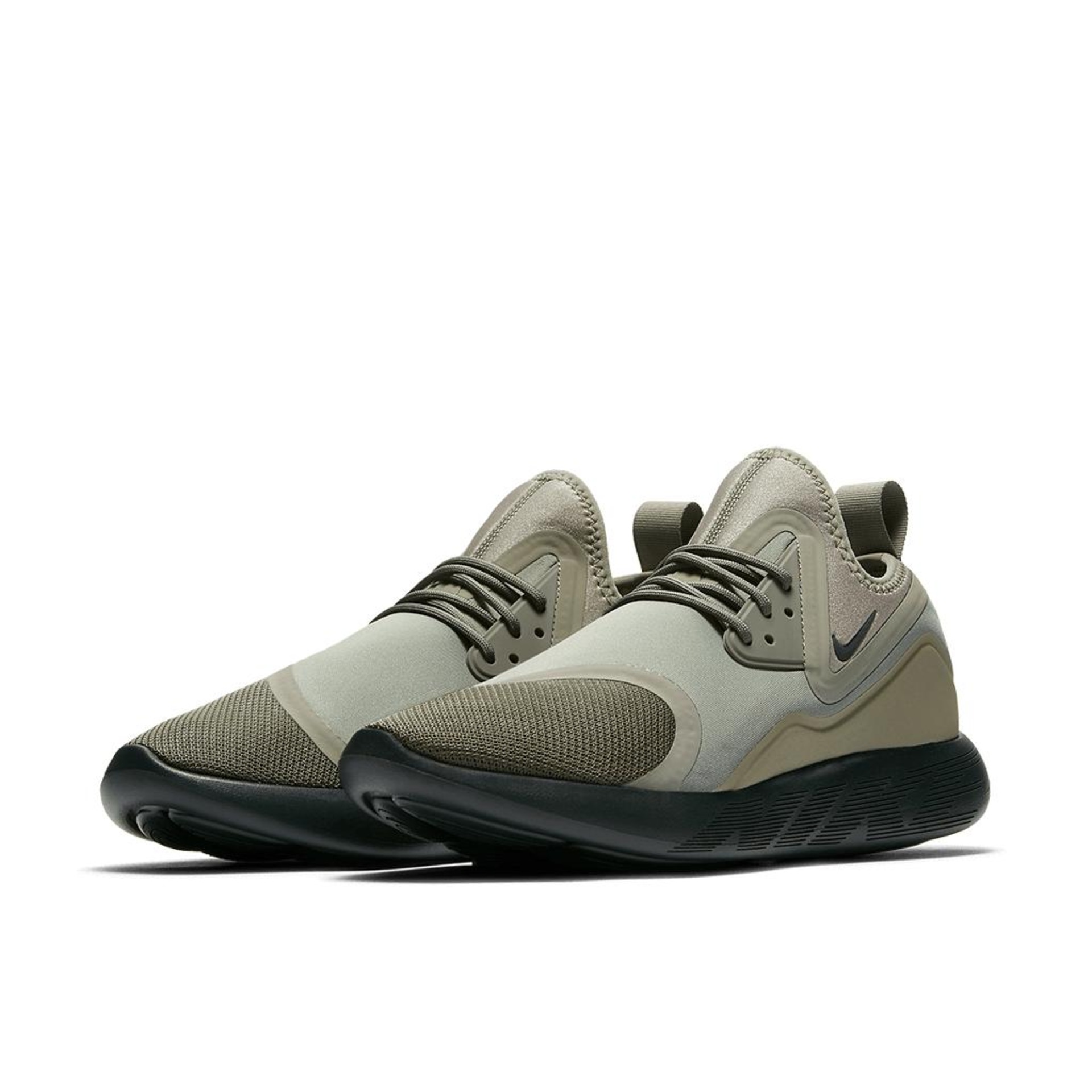 Tênis Nike Lunarcharge Essential Masculino - Foto 5