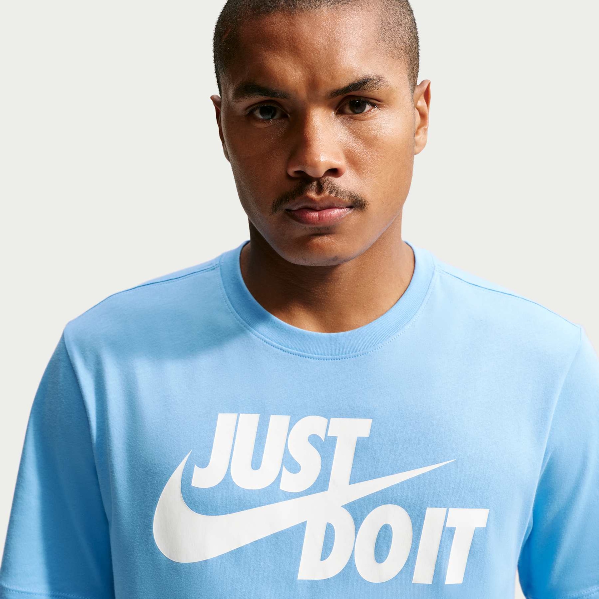 Camiseta Nike Sportswear JDI Masculina - Foto 3