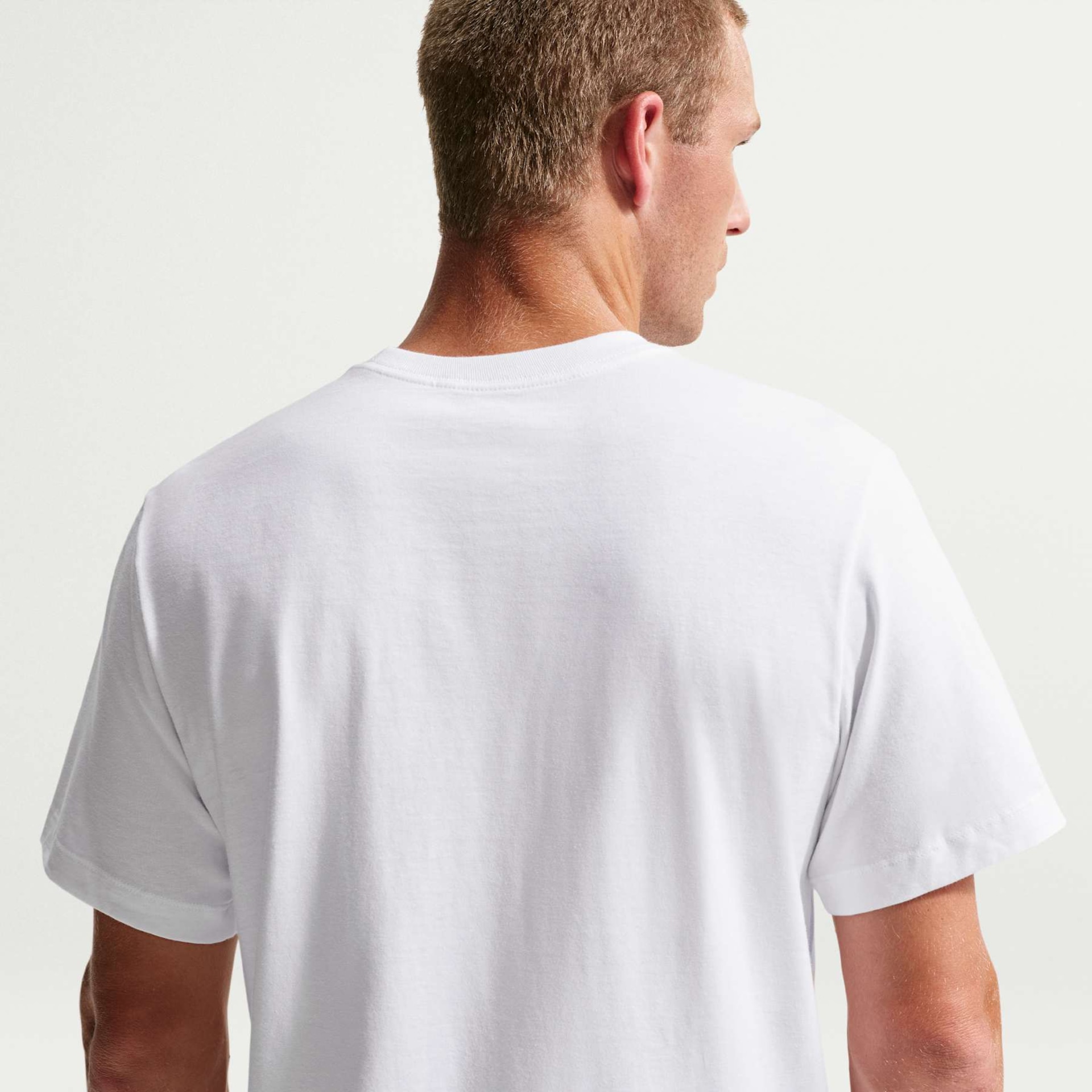 Camiseta Nike Sportswear JDI Masculina - Foto 12