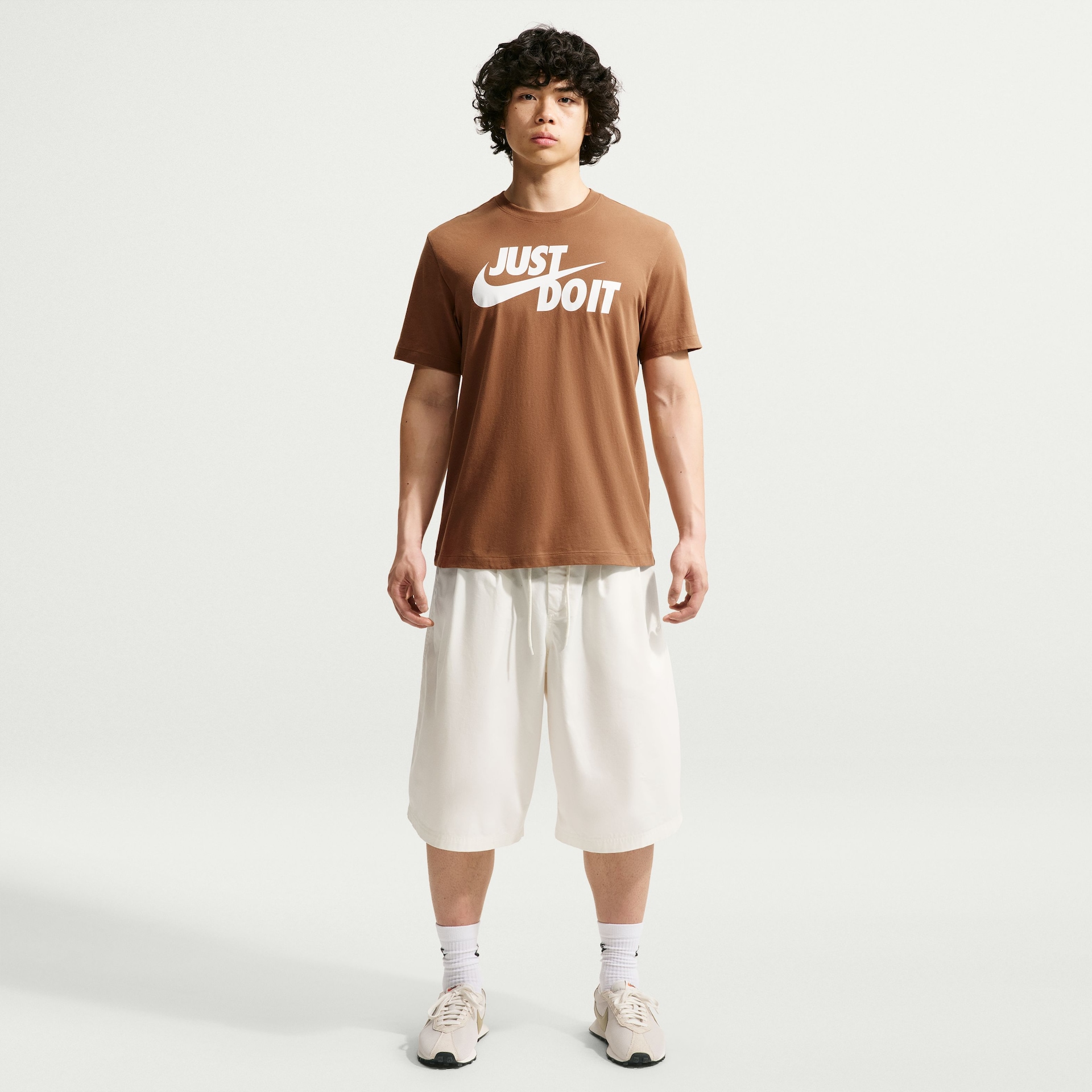 Camiseta Nike Sportswear JDI Masculina - Foto 2