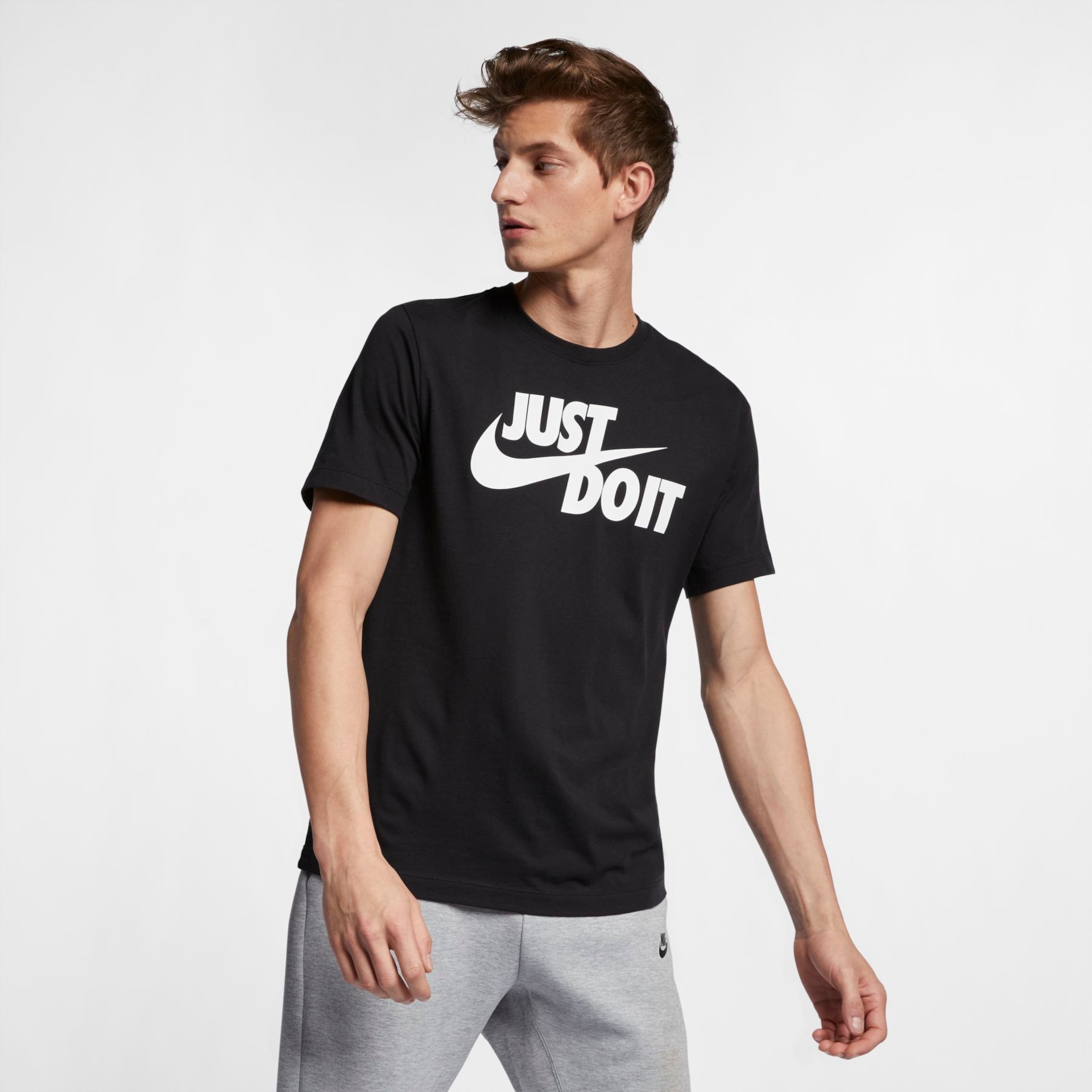 Nike sportswear men's just do it store swoosh tee