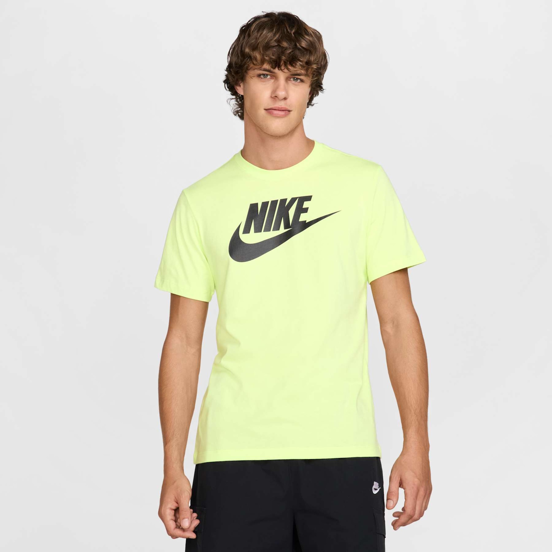 Camiseta Nike Sportswear Icon Futura Masculina Camiseta Nike Sportswear Icon Futura Masculina