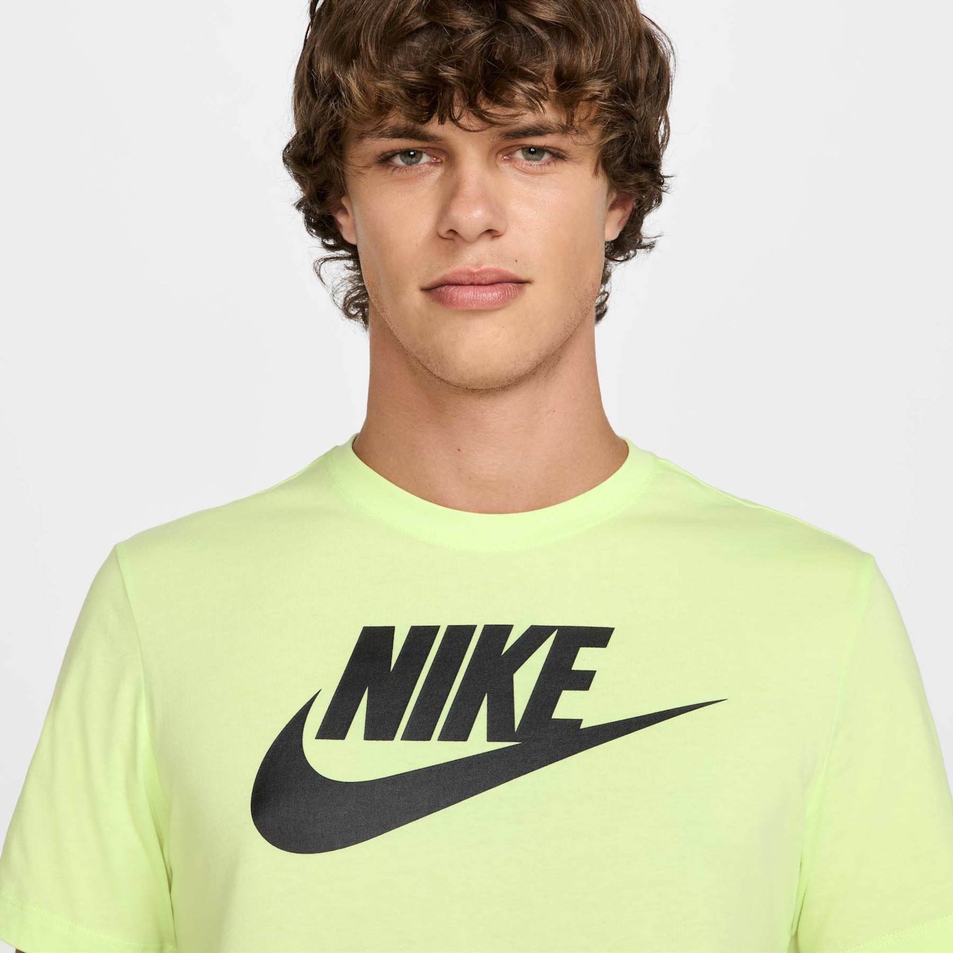 Camiseta Nike Sportswear Icon Futura Masculina - Foto 3