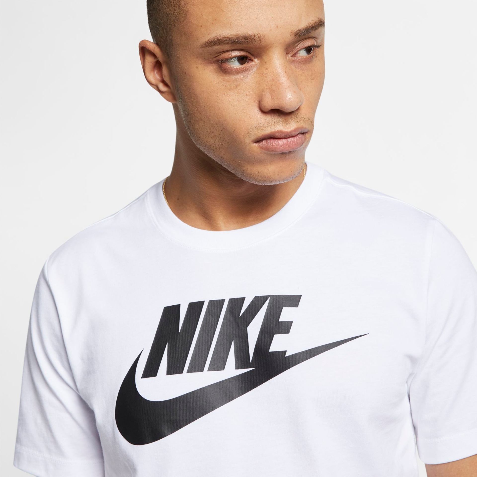 Camiseta Nike Sportswear Icon Futura Masculina - Foto 3