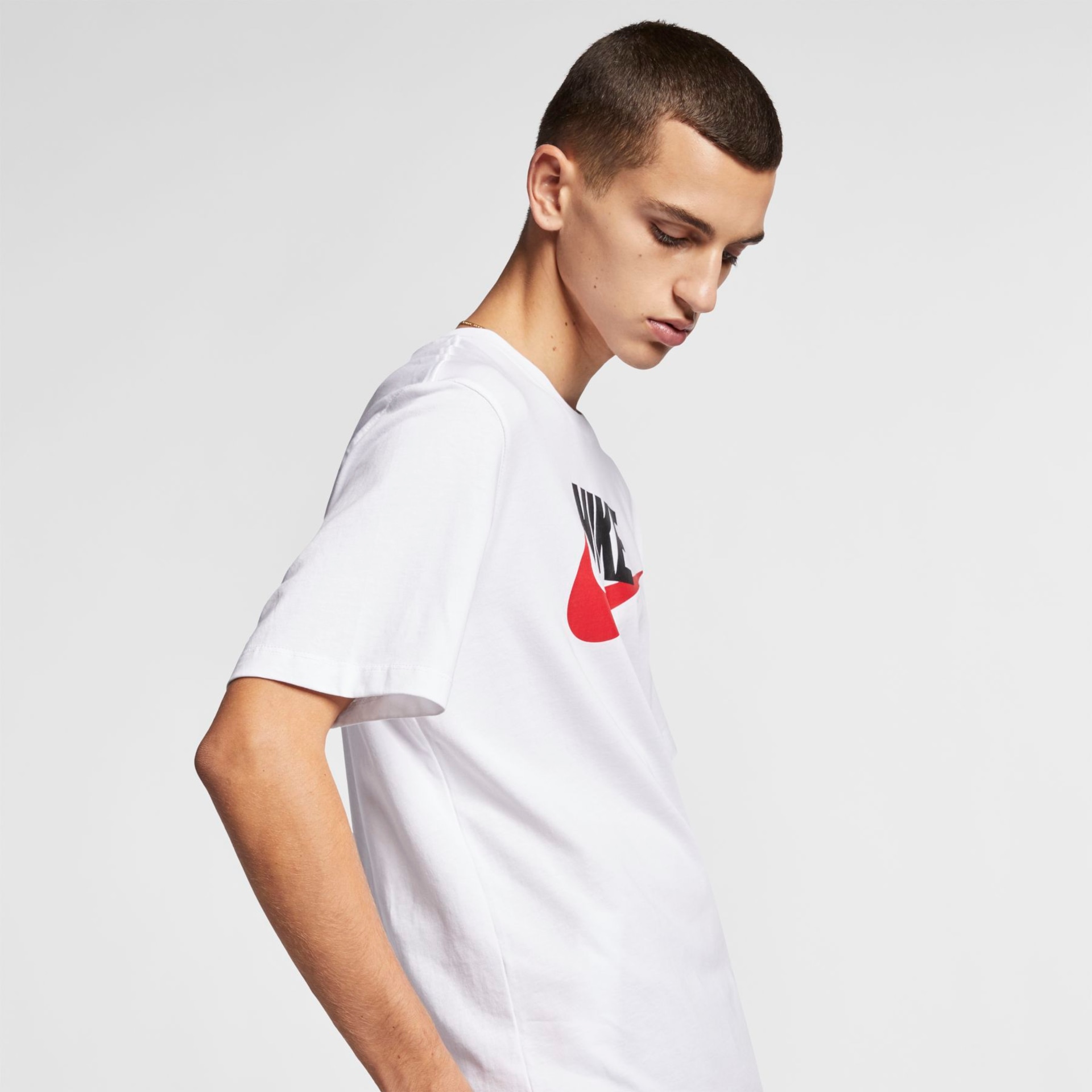 Camiseta Nike Sportswear Icon Futura Masculina - Foto 3