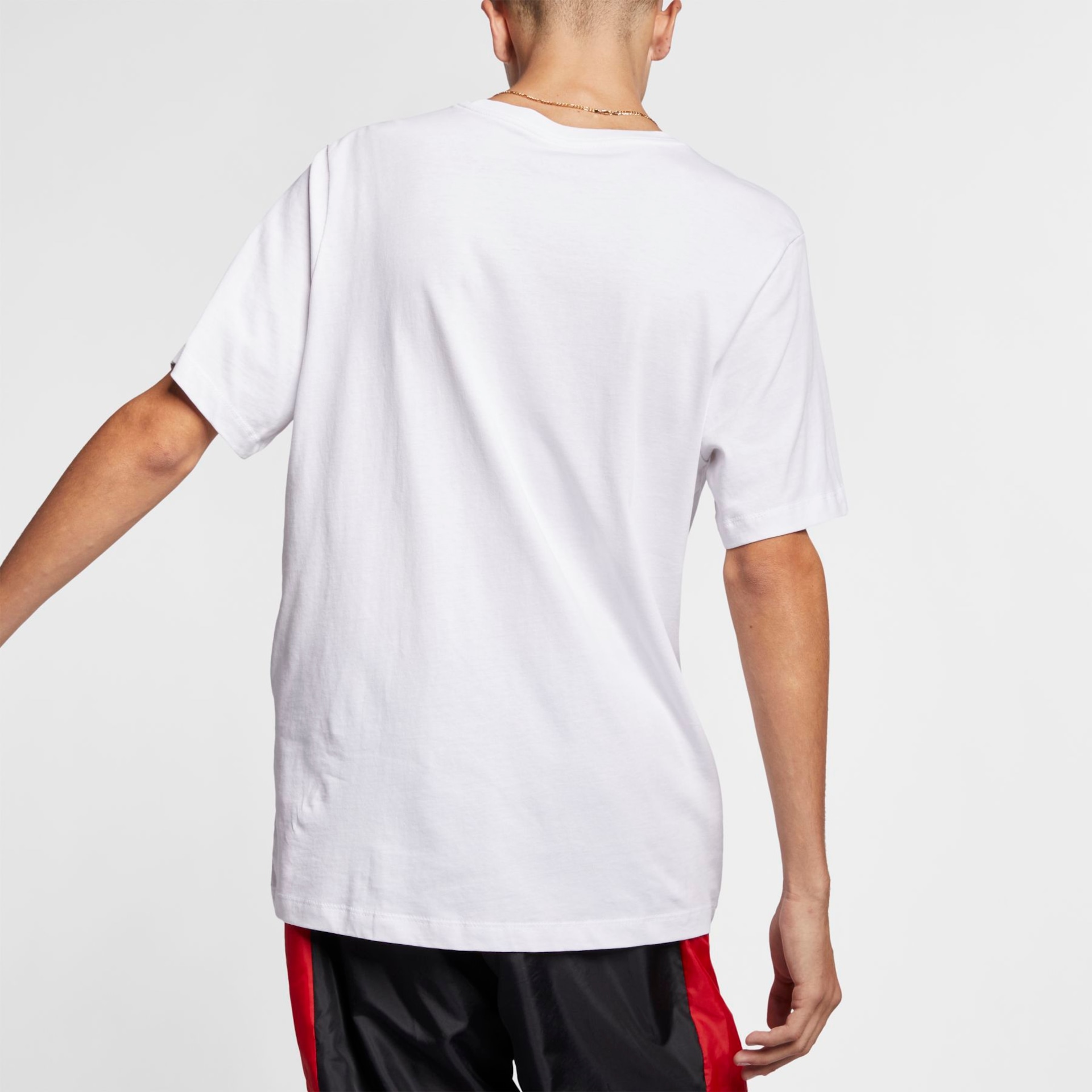 Camiseta Nike Sportswear Icon Futura Masculina - Foto 4
