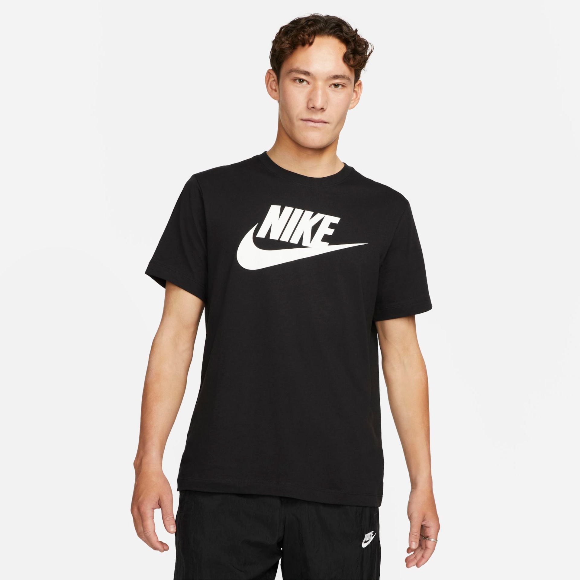 Gelukkig is dat Belachelijk Groot universum Oferta de Camiseta Nike Sportswear Icon Futura Masculina - Nike - Just Do It