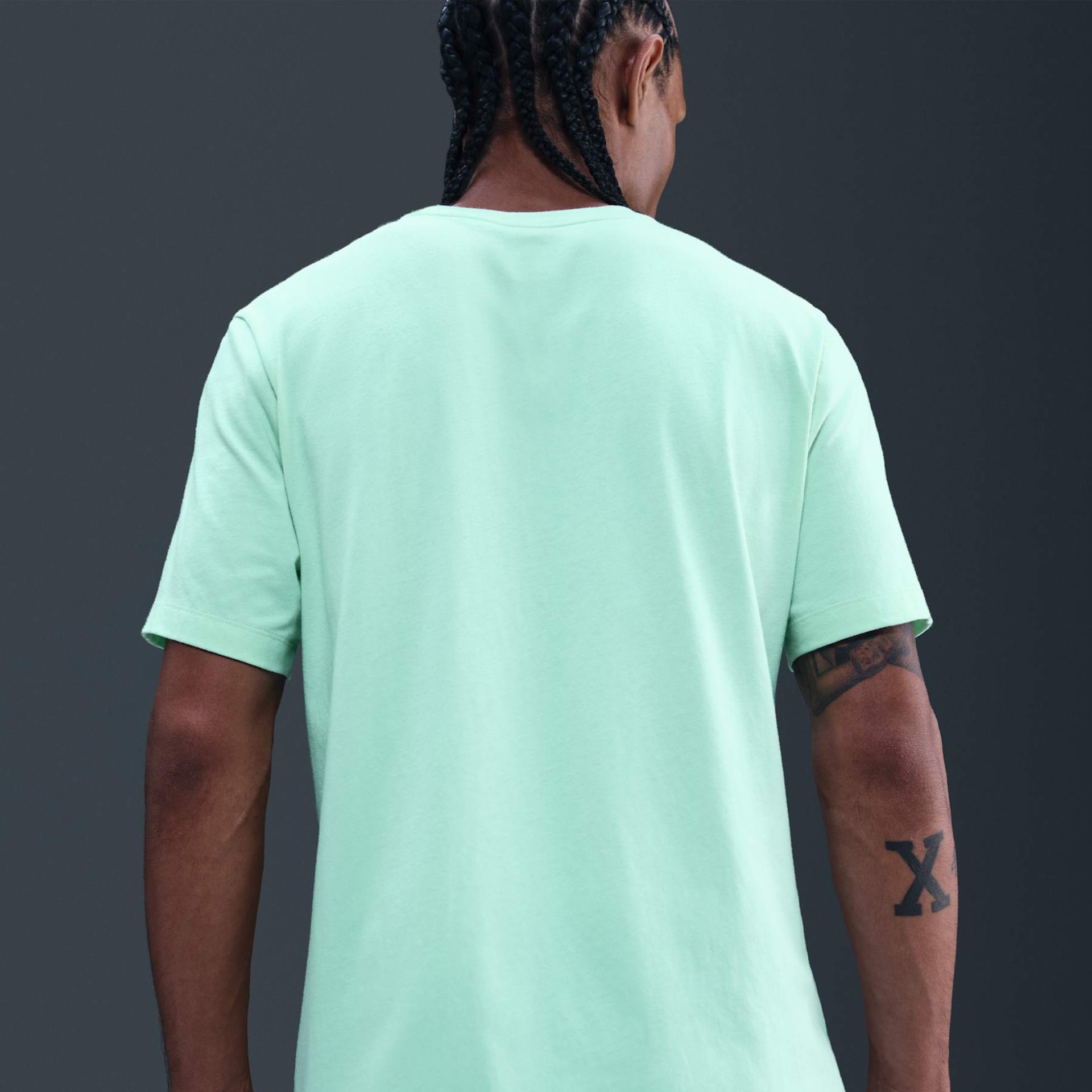 Camiseta Nike Sportswear Icon Futura Masculina - Foto 2