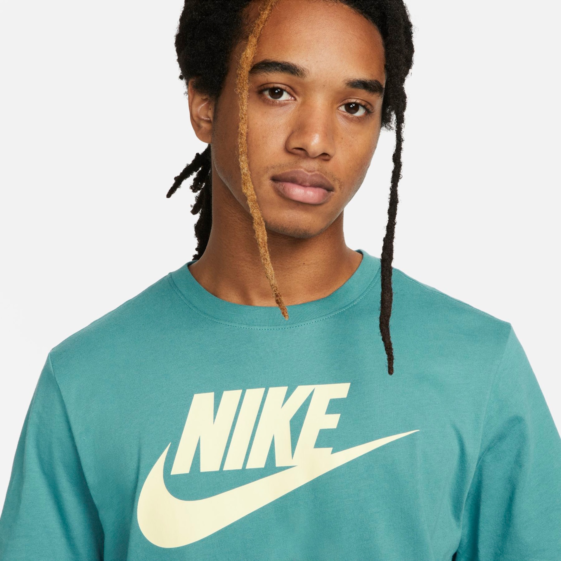 Camiseta Nike Sportswear Icon Futura Masculina - Foto 3