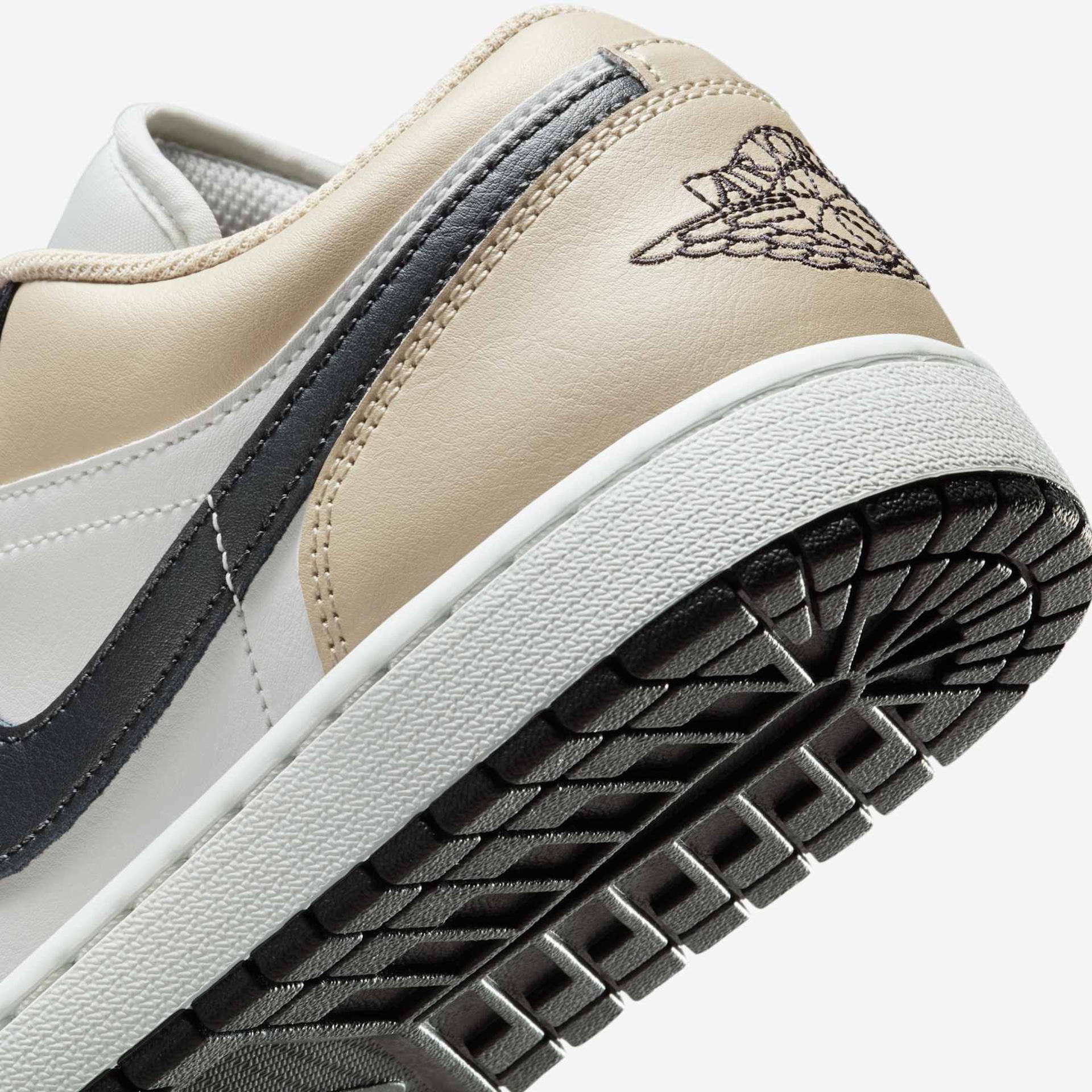 Tênis Air Jordan 1 Low Masculino - Foto 8