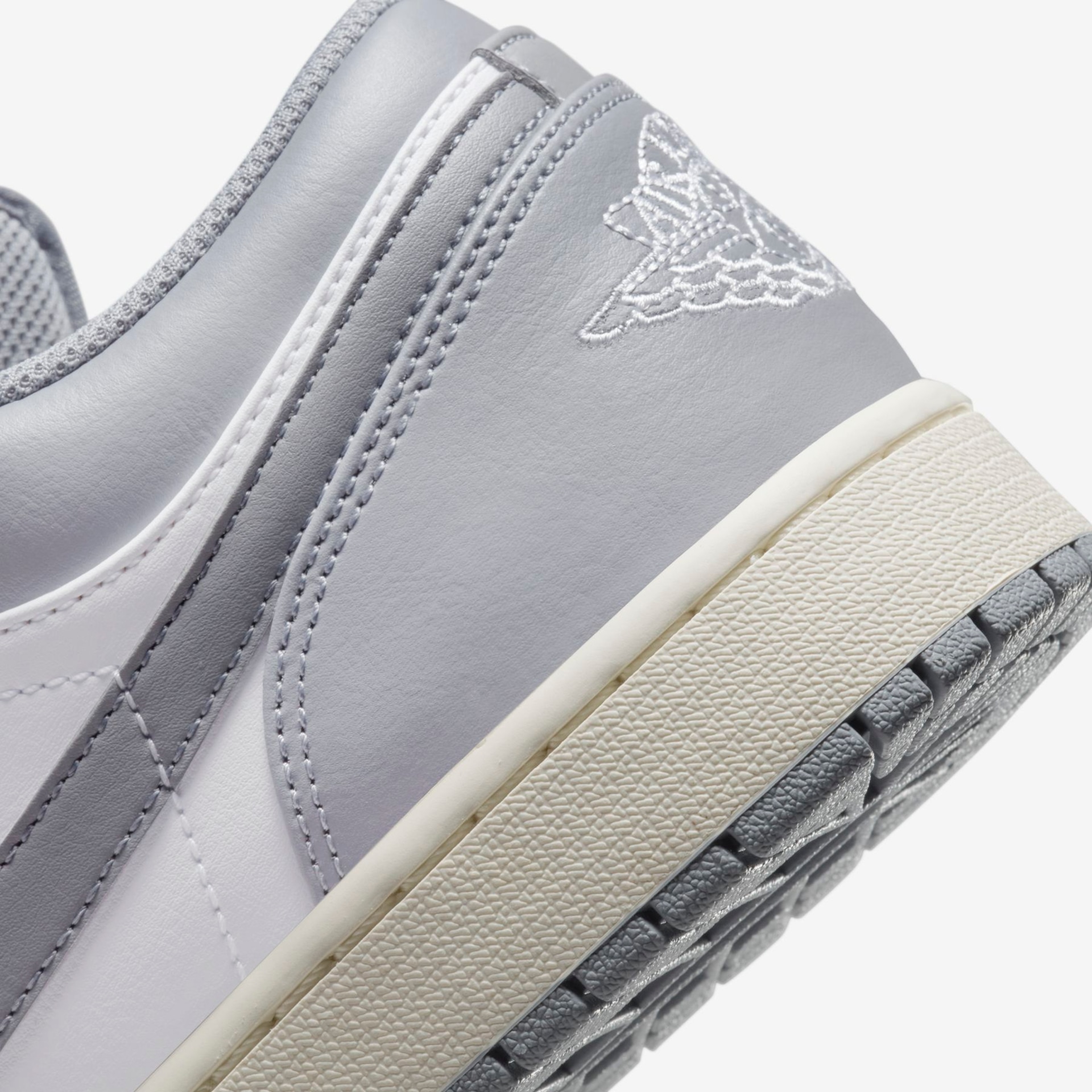 Tênis Air Jordan 1 Low Masculino - Foto 8