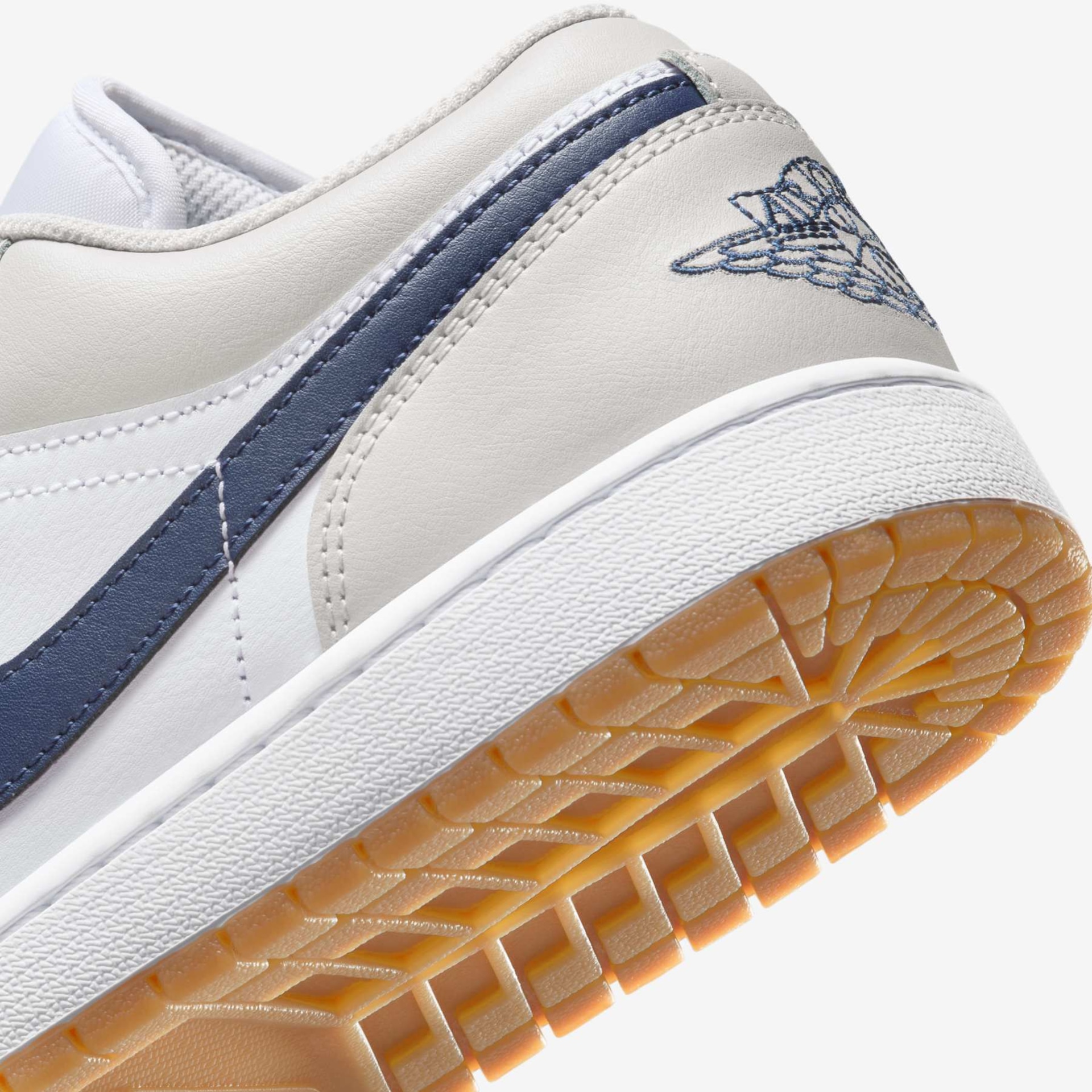 Tênis Air Jordan 1 Low Masculino - Foto 8