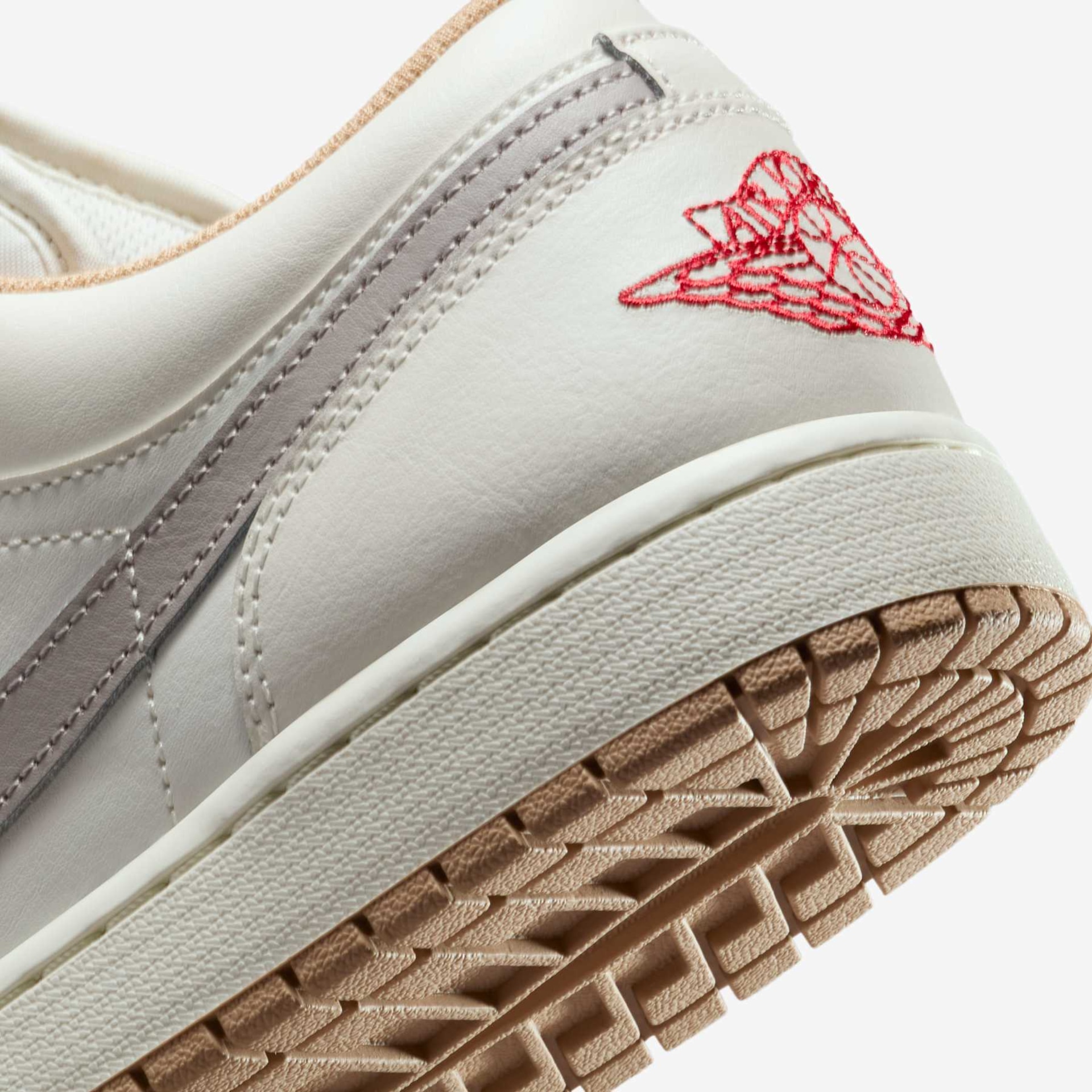 Tênis Air Jordan 1 Low Masculino - Foto 8