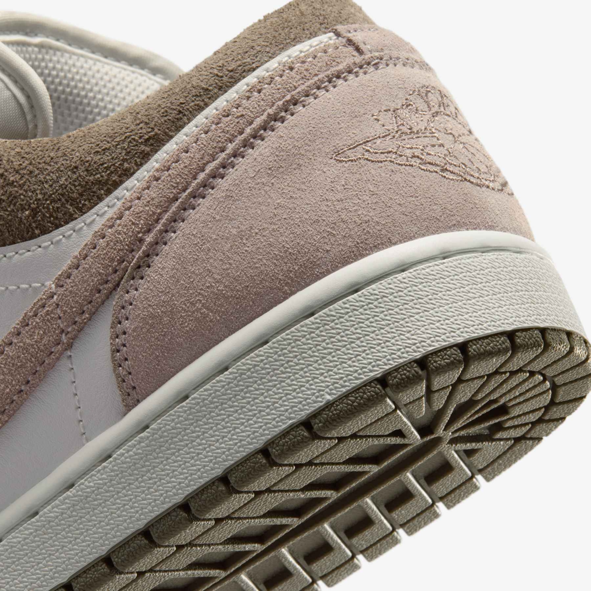 Tênis Air Jordan 1 Low Masculino - Foto 8